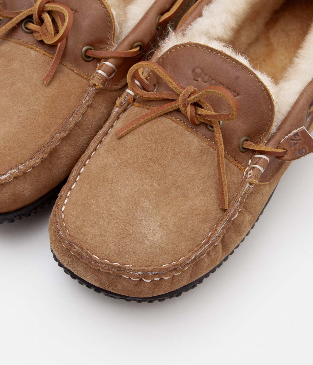 QUODDY TRAIL MOCCASIN ''HEARTH ESQ'' (CHESNUT)