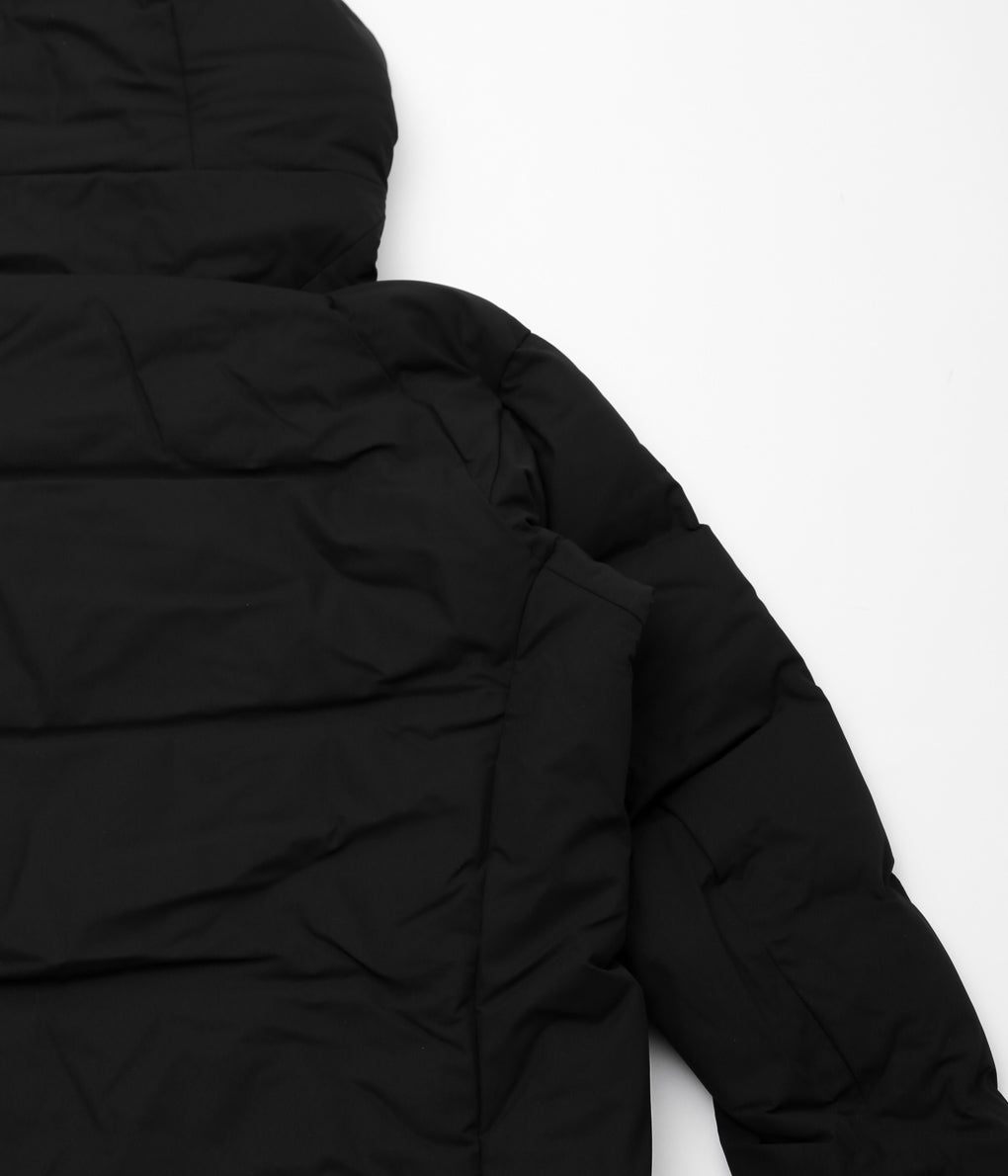 DESCENTE ALLTERRAIN ''MIZUSAWA DOWN OVERSIZED JACKET "MOUNTAINEER"'' (BK)