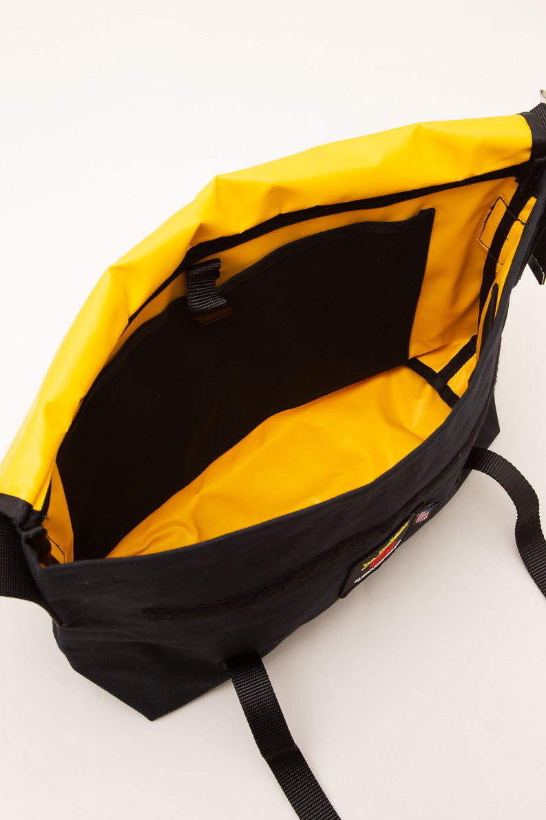 DE MARTINI ''MESSENGERBAG'' (BLACK CANVAS) – THE STORE BY