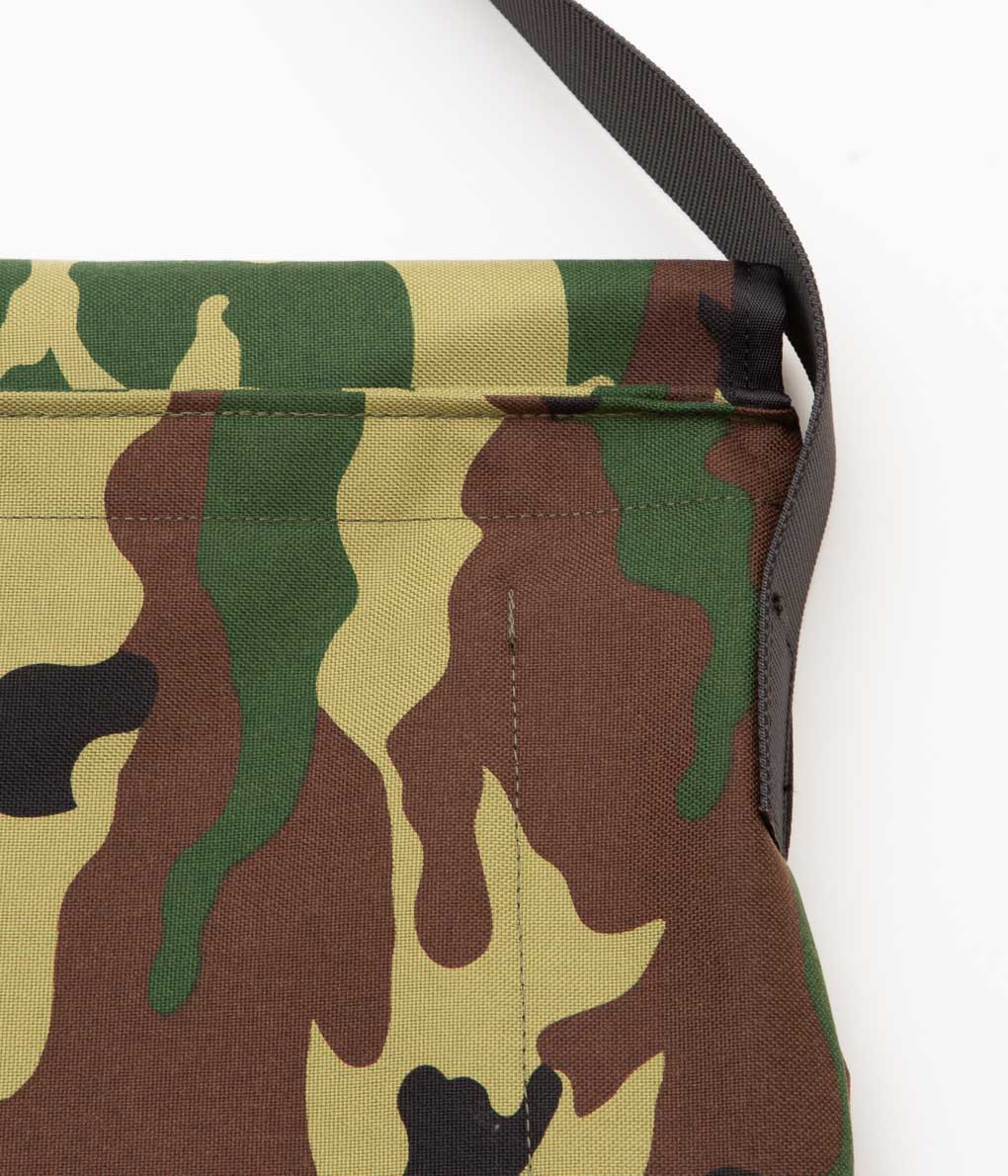 DE MARTINI ''MESSENGERBAG'' (WOODLAND CAMO)