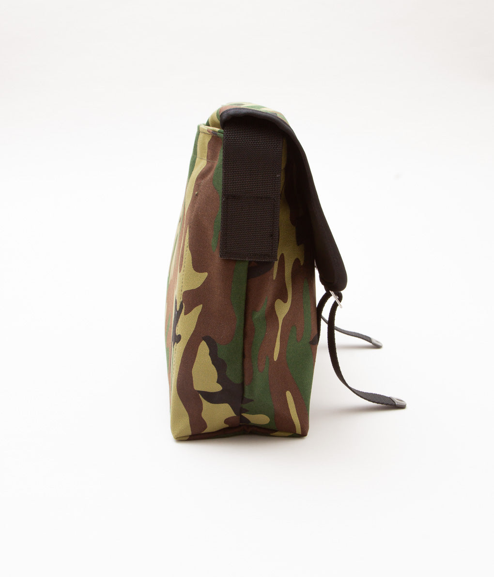 DE MARTINI ''MESSENGERBAG'' (WOODLAND CAMO)