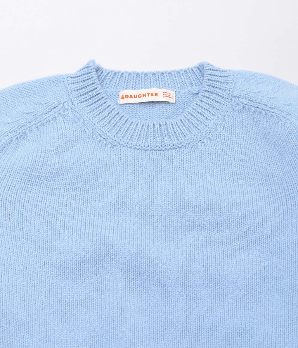 &DAUGHTER ''PLAIN SADDLE SLEEVE CREWNECK'' (PALE BLUE)