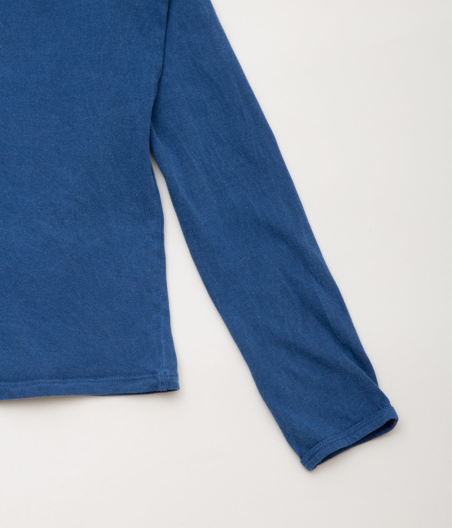 GABRIELA COLL GARMENTS ''NO.87 ORGANIC COTTON LONG SLEEVE T-SHIRT'' (BLUE)