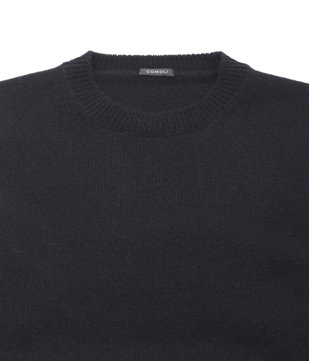 COMOLI ''ラムズウール クルーネックニット'' (BLACK)