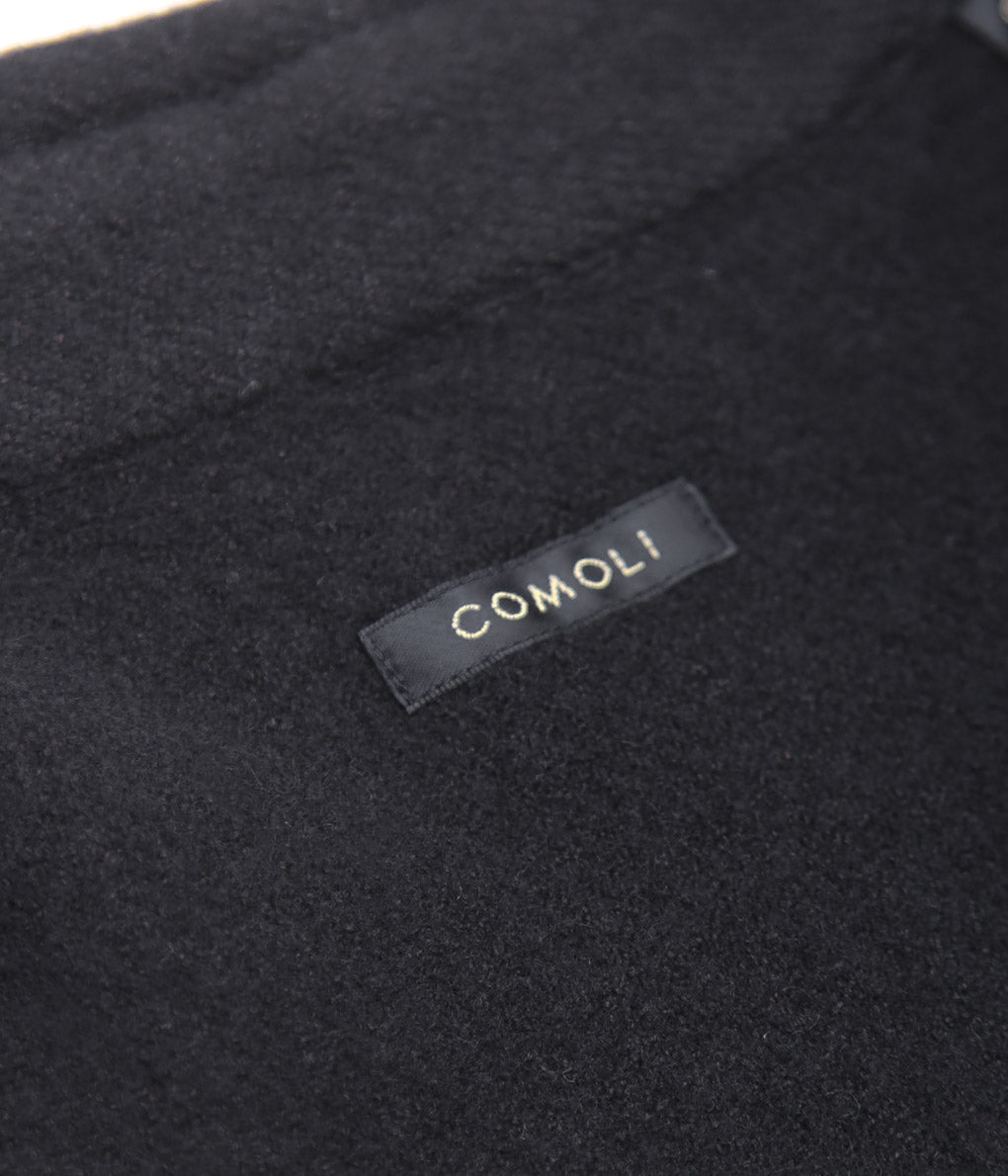 COMOLI ''縮絨ウール ハーフジップワンピース'' (BLACK) – THE