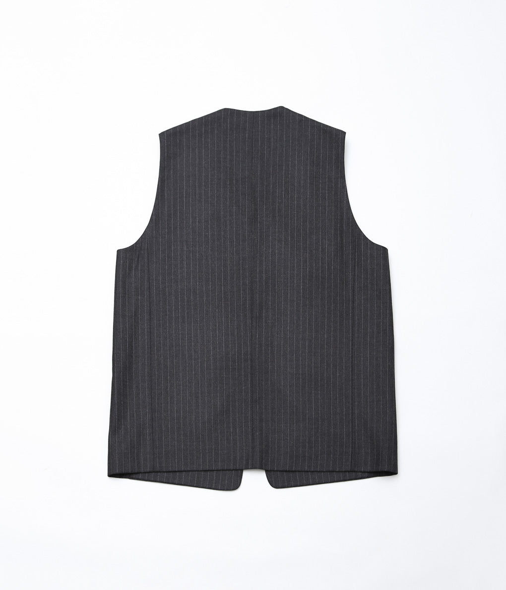 LEA BOBERG''D.W.VEST (DUGDALE BRITISH DEADSTOCK 100'S WOOL)'' (GREY / WHITE STRIPE)