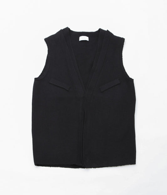 LEA BOBERG''KNITTED V NECK VEST (SCOTTISH LAMBSWOOL)'' (BLACK)