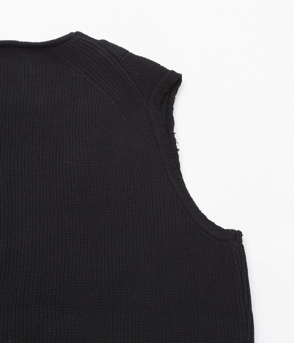 LEA BOBERG''KNITTED V NECK VEST (SCOTTISH LAMBSWOOL)'' (BLACK)