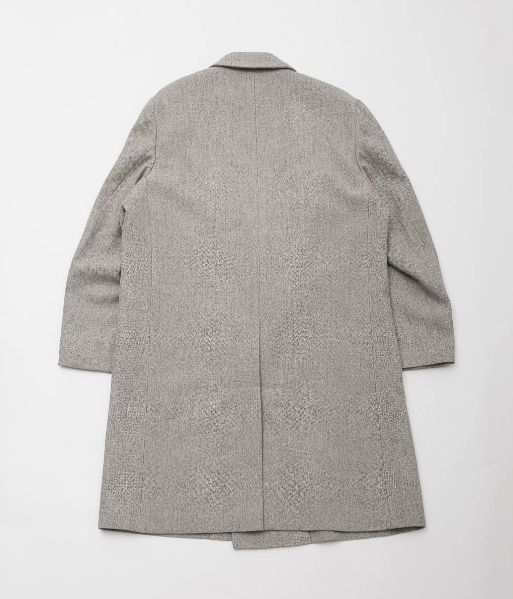 GORSCH ''HERRING BONE WOOL PEAKED LAPEL COAT'' (OFF WHITE)