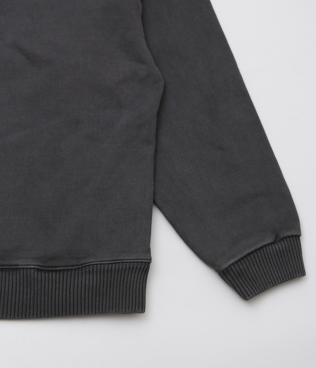 STORY MFG ''GEO PULLOVER'' (CHARCOAL)