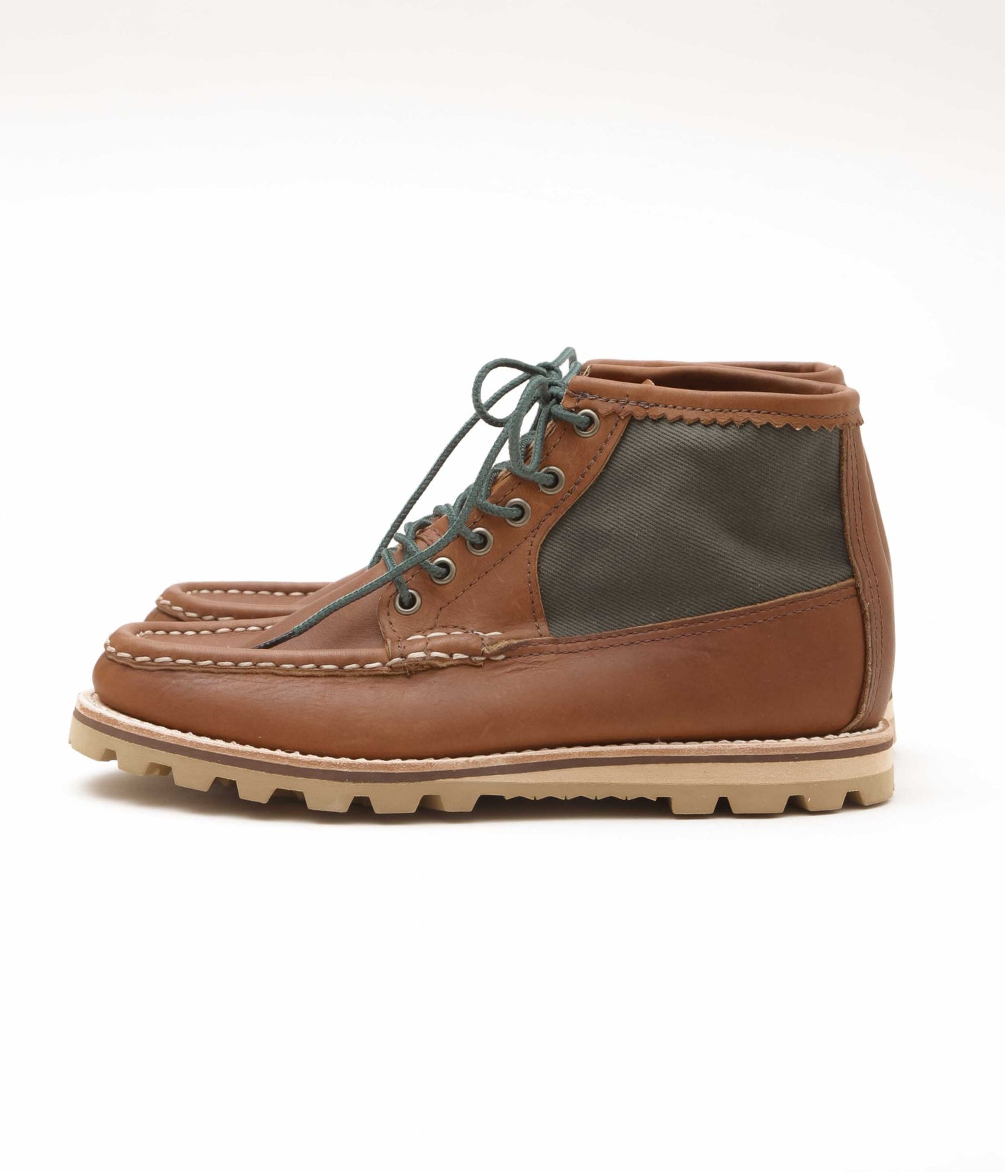 RUSSELL MOCCASIN ''TRAIL BOOT'' (CHESNUT)