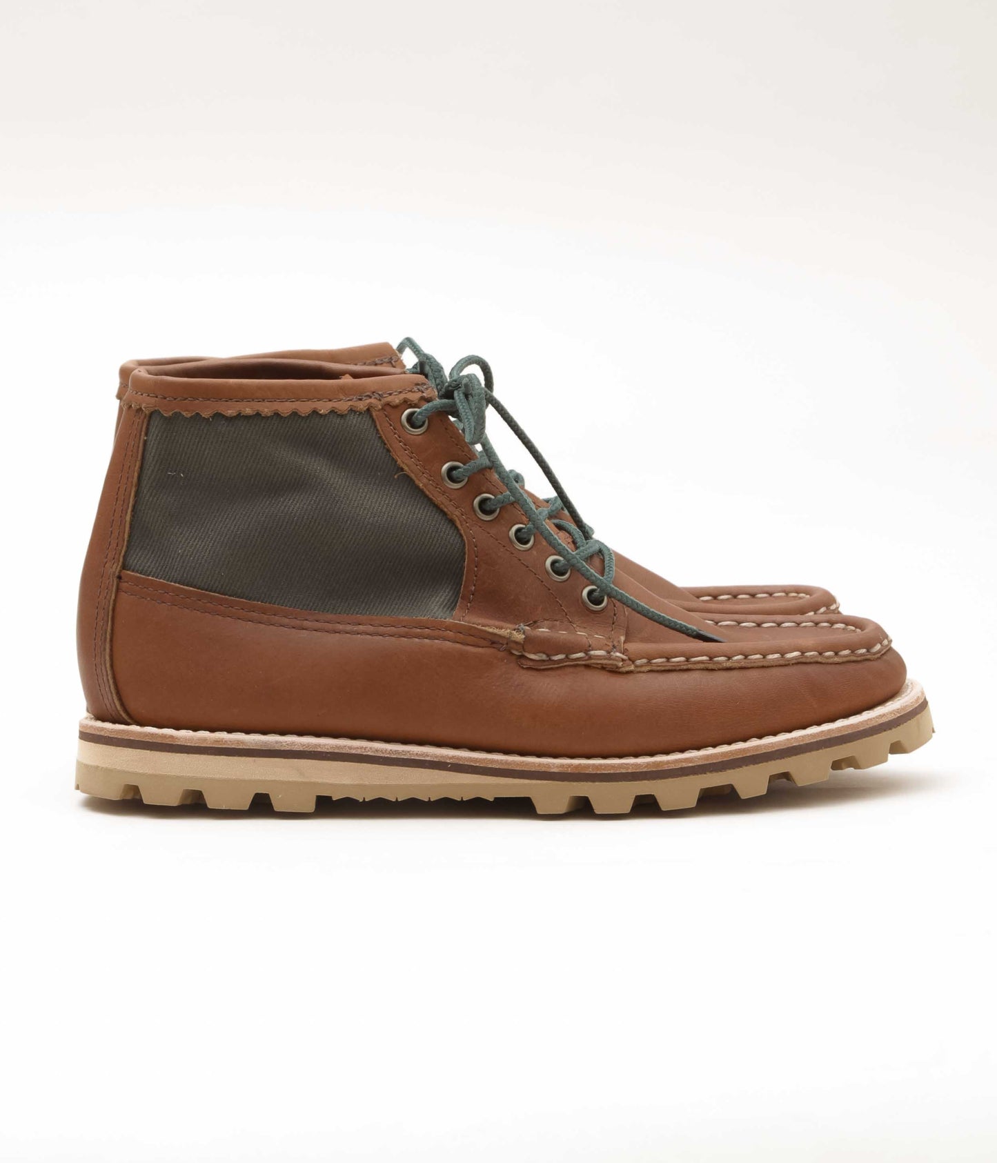 RUSSELL MOCCASIN ''TRAIL BOOT'' (CHESNUT)