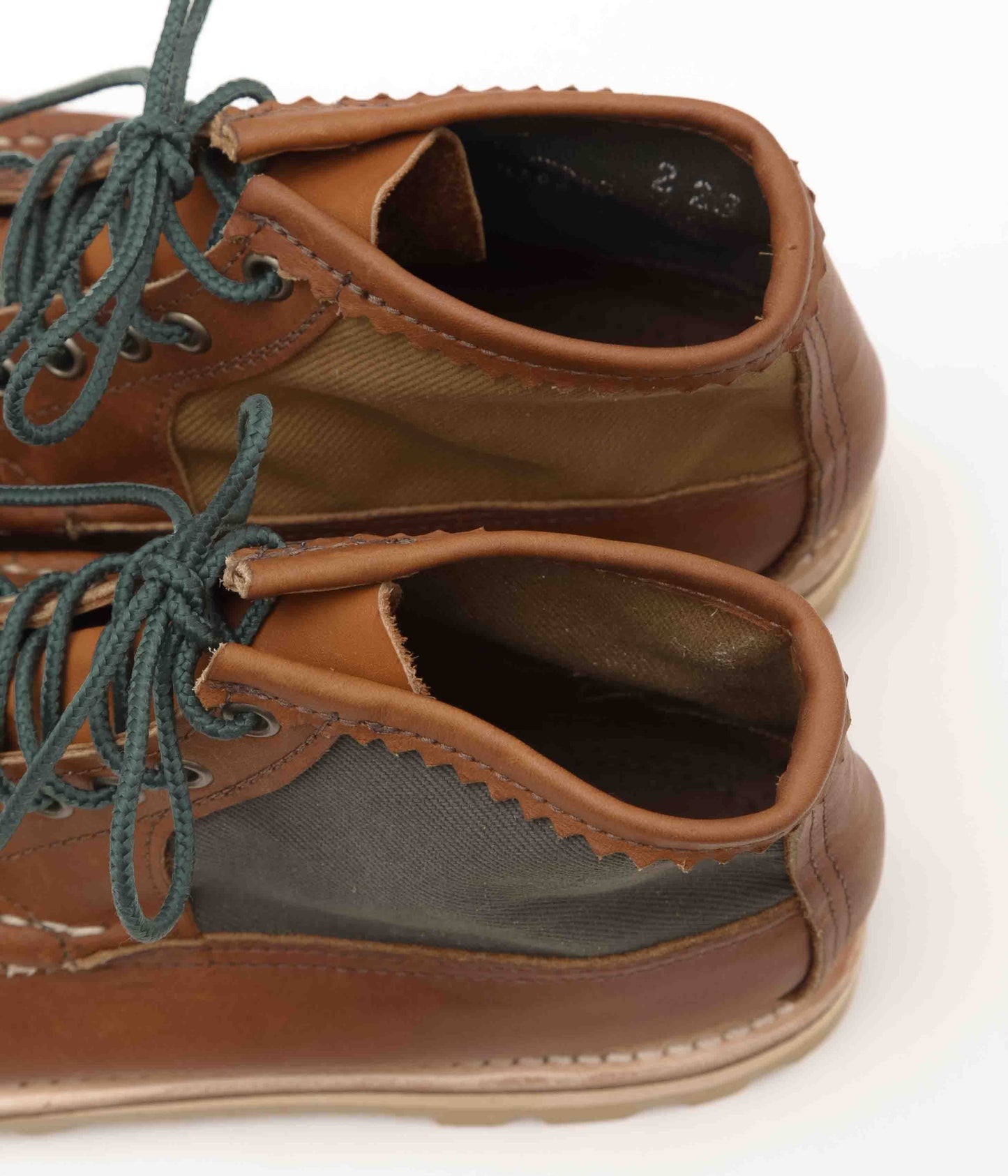 RUSSELL MOCCASIN ''TRAIL BOOT'' (CHESNUT)