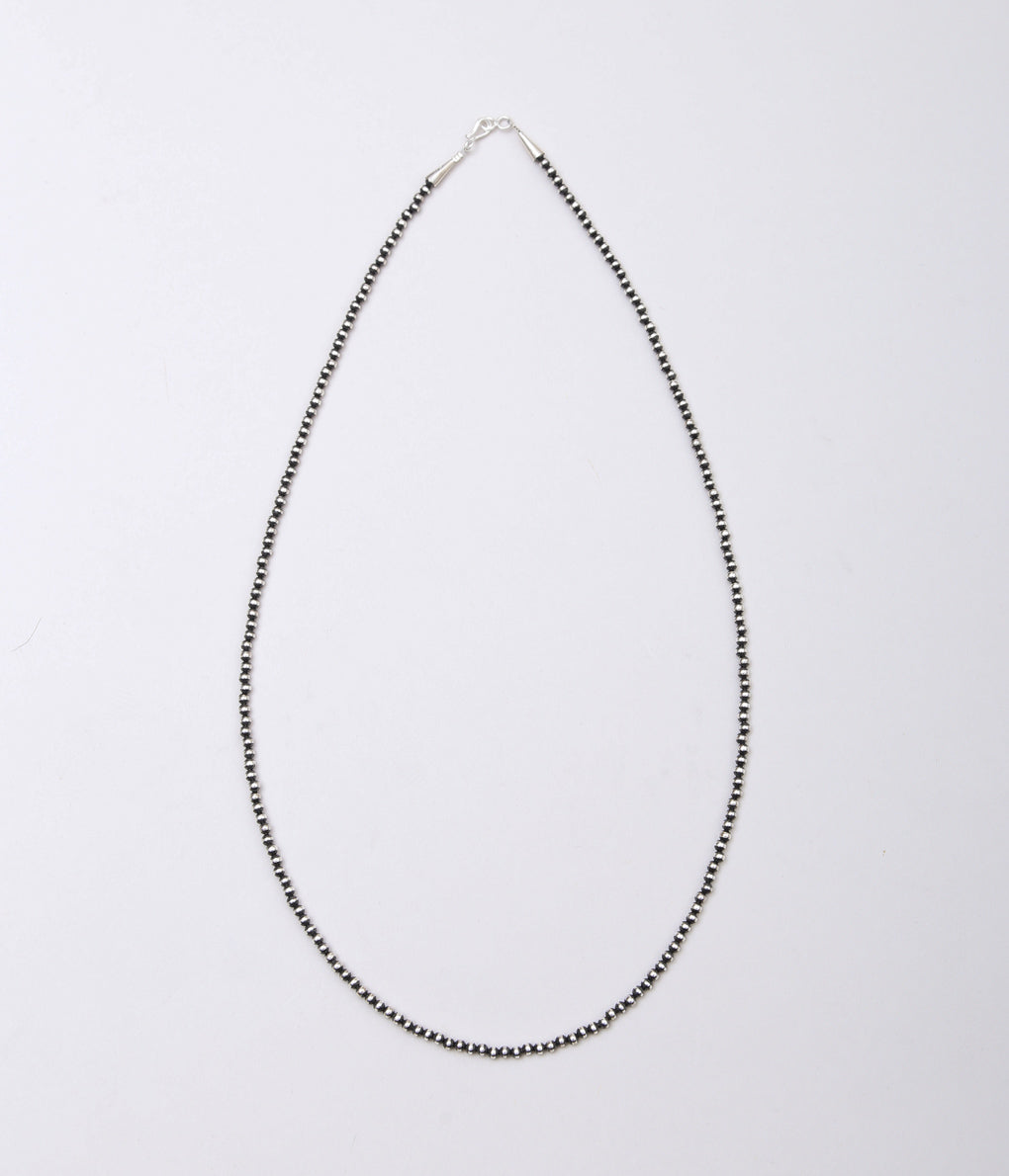 ERICKA NICOLAS BEGAY ''NAVAJO PEARL 4MM 80CM'' (OXIDAIZED SILVER)