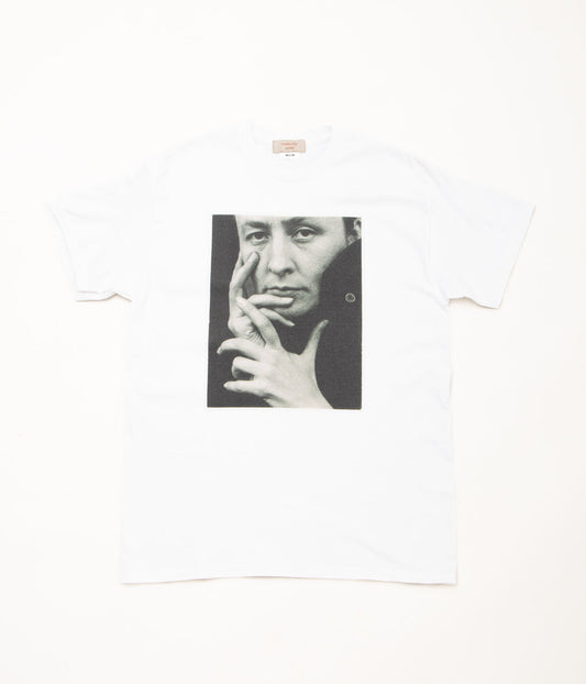 GEORGIA O'KEEFFE "T SHIRTS GEORGIA O'KEEFFE, 1918"(WHITE)
