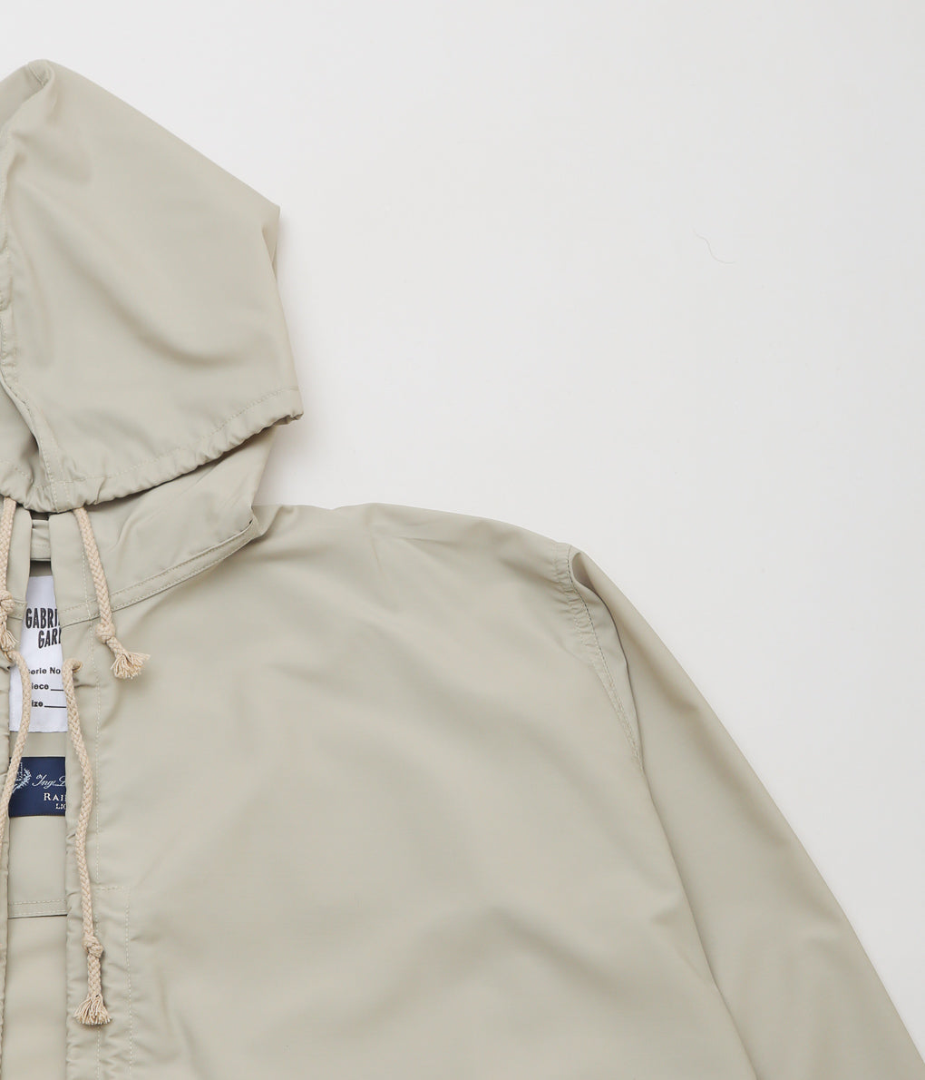 GABRIELA COLL GARMENTS ''NO.144 CROPPED ADJUSTABLE PARKA'' (BEIGE)