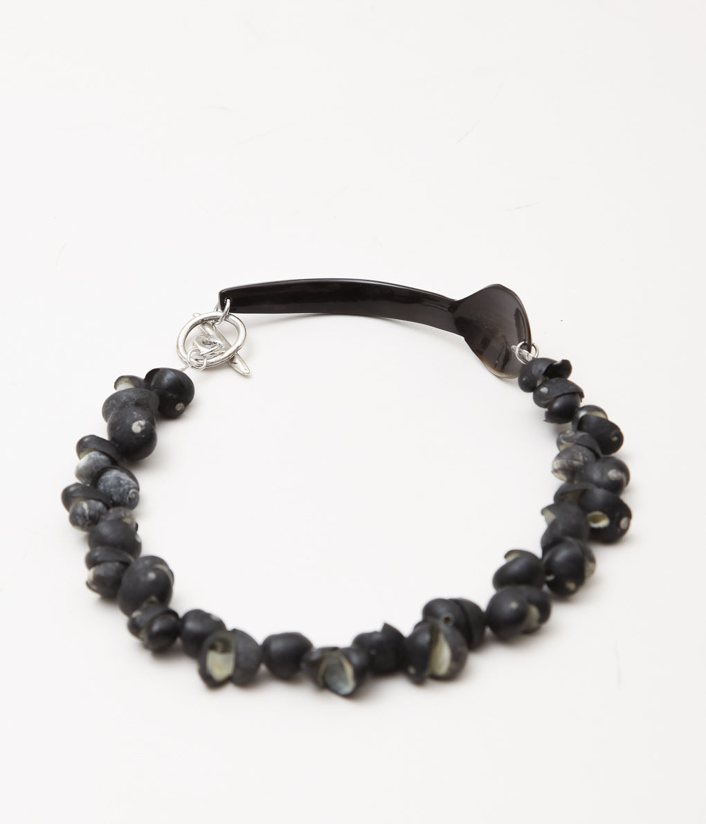 LA CATERINA JEWELRY ''CASORIA NECKLACE'' (BLACK SHELL)