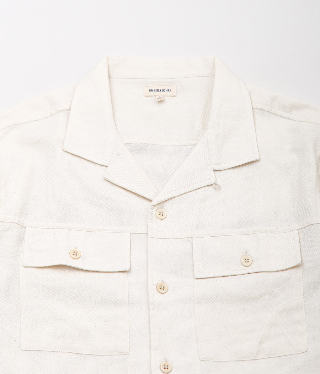 UMBER&OCHRE ''HARSHIL TWO-POCKET L/S SHIRT'' (NATURAL)