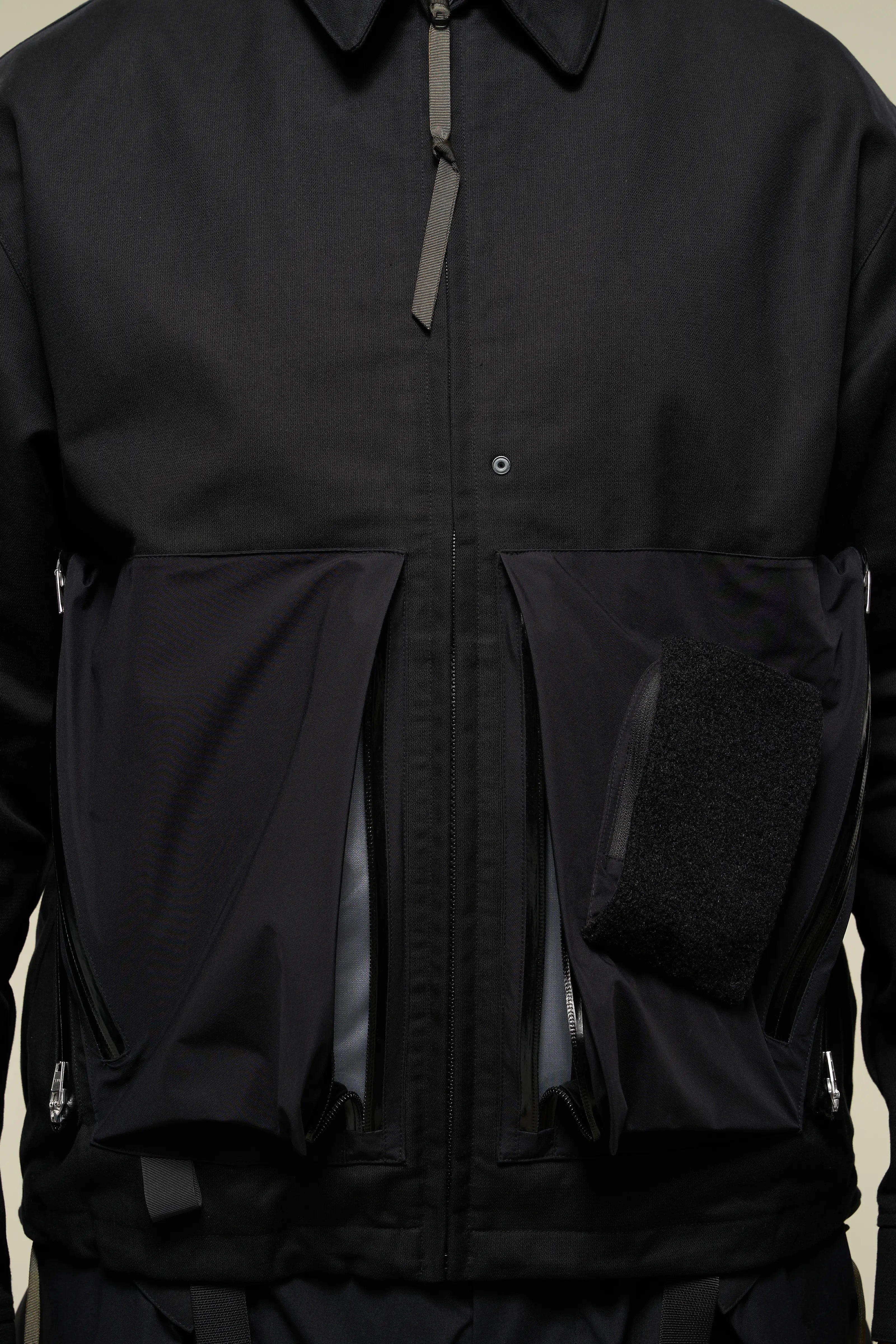 ACRONYM ''J121A-KI RIPSMOLESKIN TECH COACH JACKET'' (BLACK) – THE