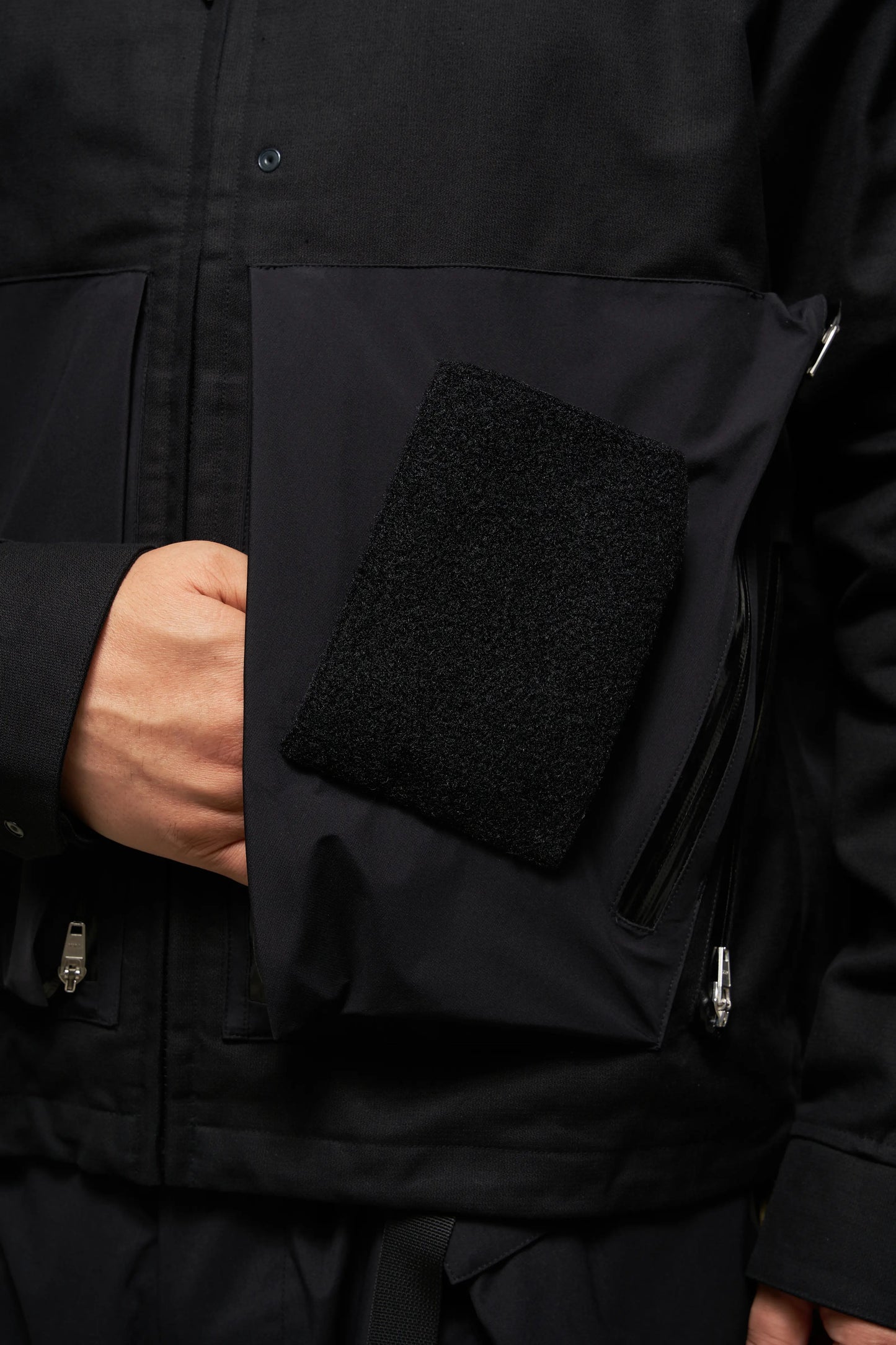 ACRONYM ''J121A-KI RIPSMOLESKIN TECH COACH JACKET'' (BLACK)