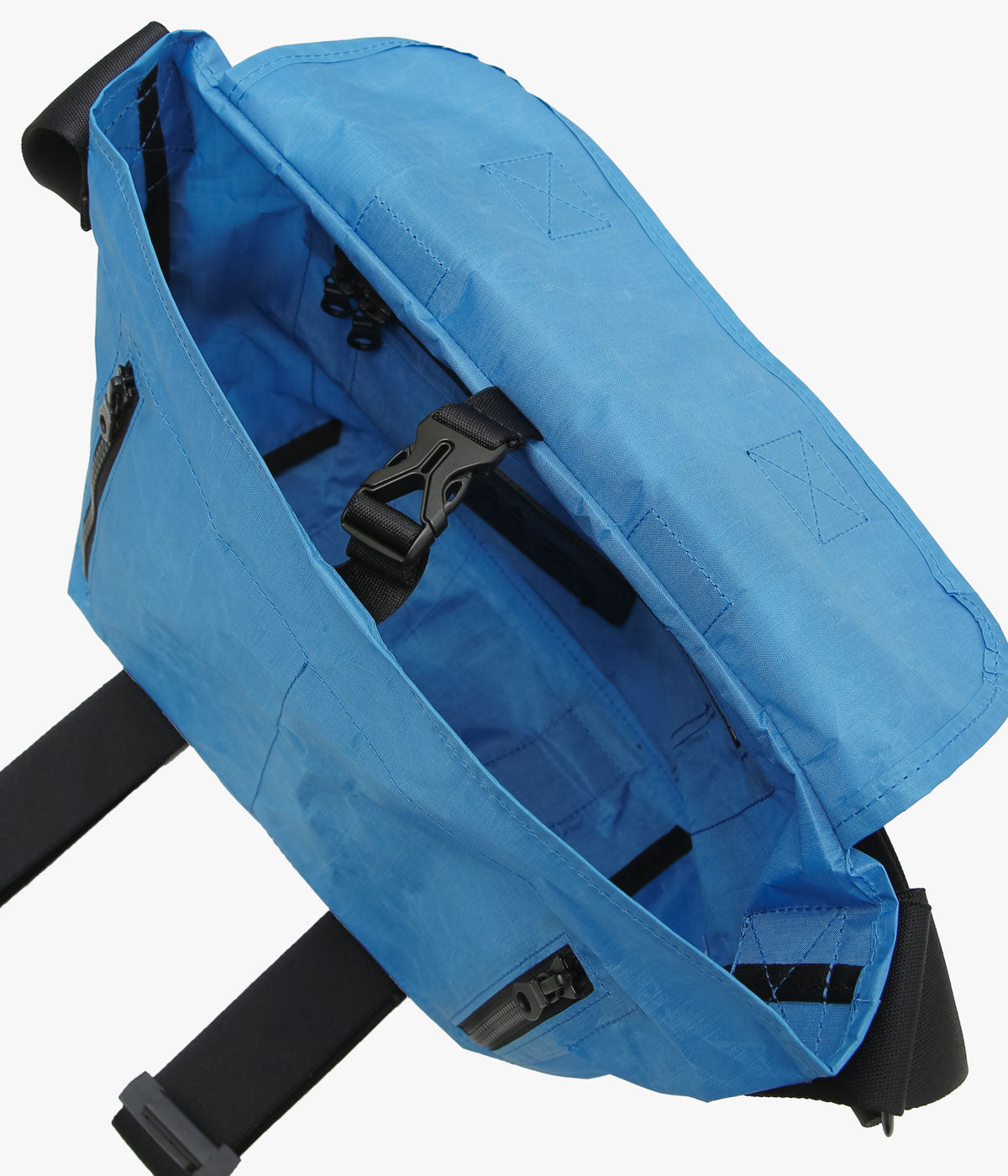 AMIACALVA ''DYNEEMA MESSANGER BAG (S)'' (BLE)