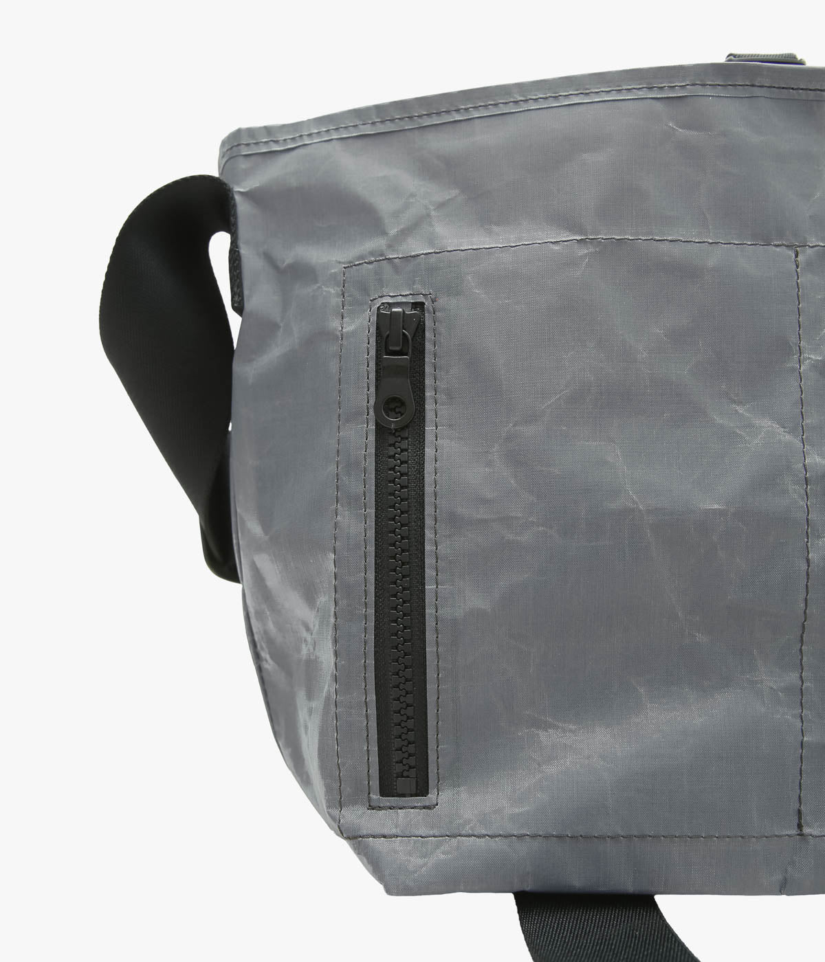 AMIACALVA ''DYNEEMA MESSANGER BAG (S)''(GRY)