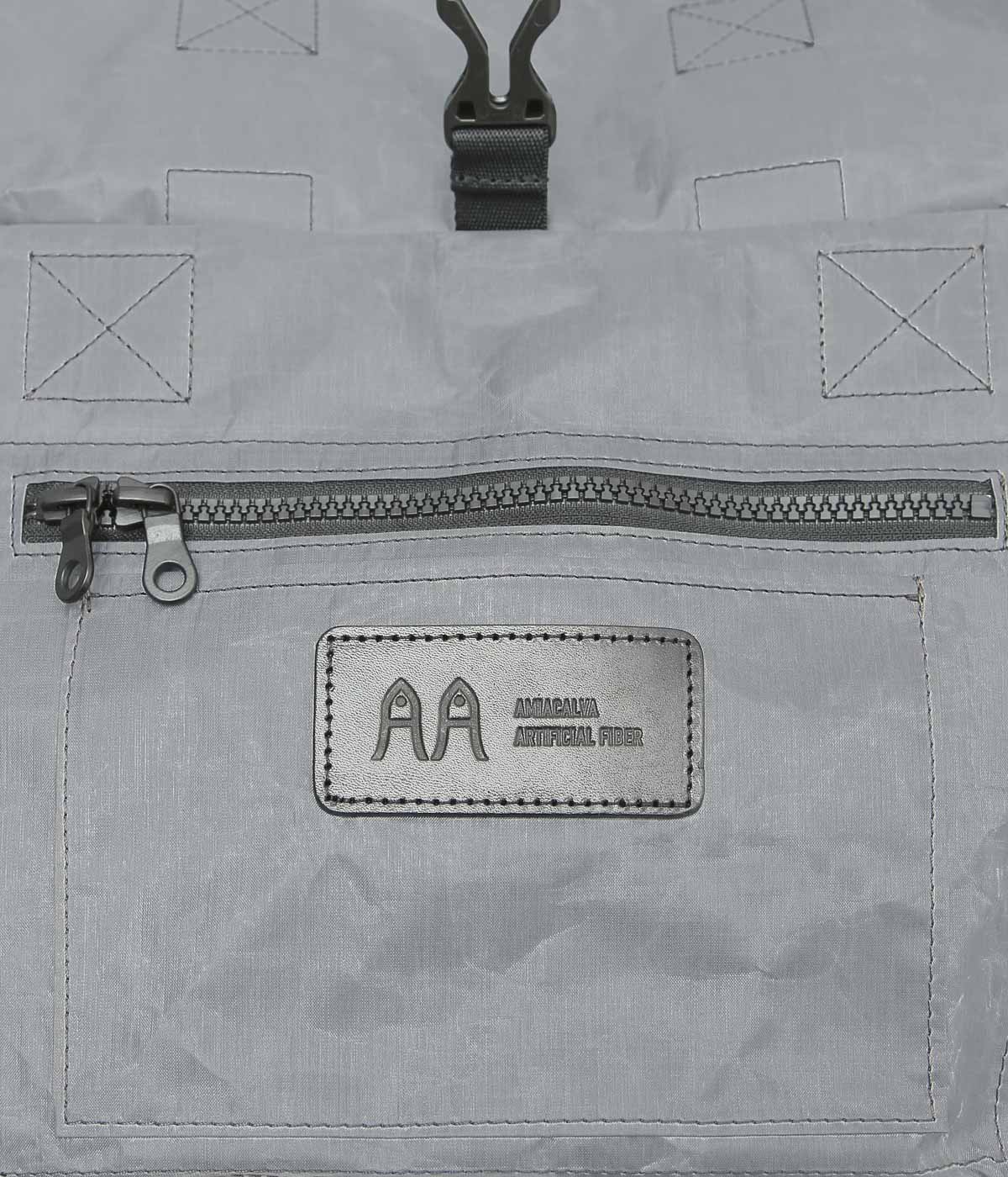 AMIACALVA ''DYNEEMA MESSANGER BAG (S)''(GRY)
