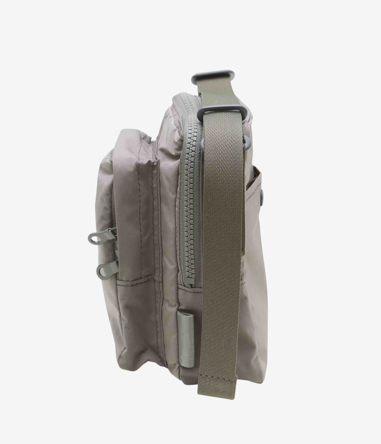 AMIACALVA ''SPLIT YAN WP POCHETTE'' (GRAY)