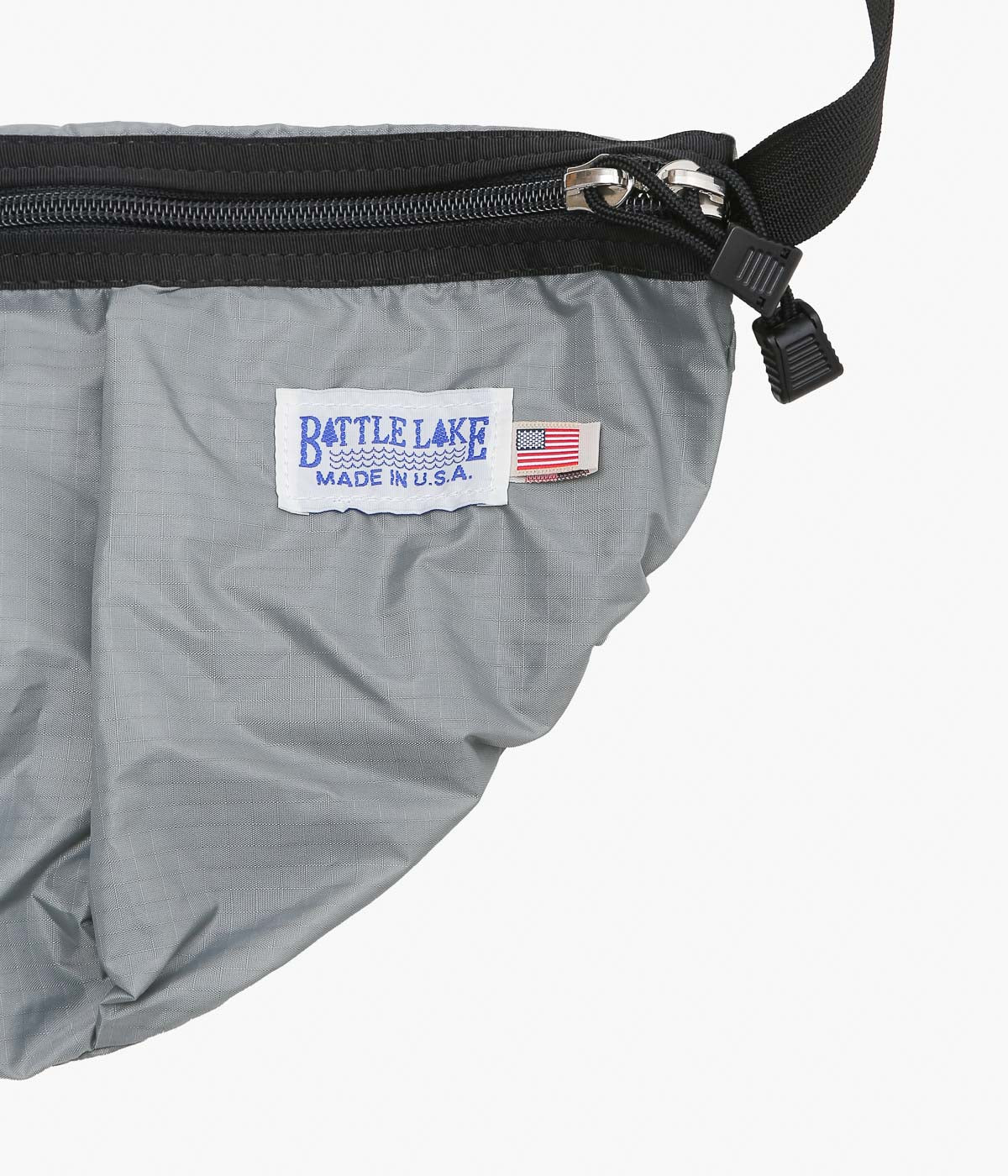 BATTLE LAKE ''BANANA SHOULDER'' (SILVER) – THE STORE BY MAIDENS