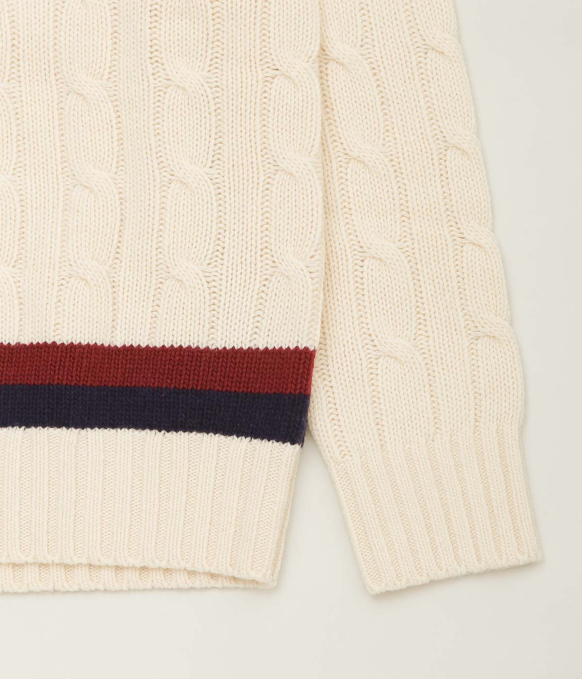 BROOKS BROTHERS ''V NECK CABLE TENNIS SWEATER'' (IVORY)
