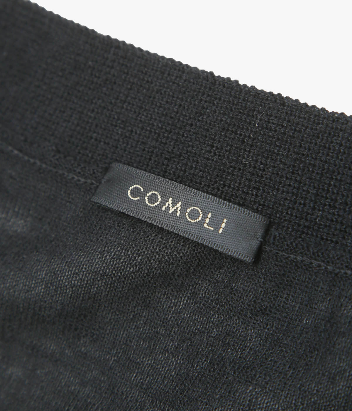 COMOLI ''カシミヤ Vネックカーディガン'' (BLACK)