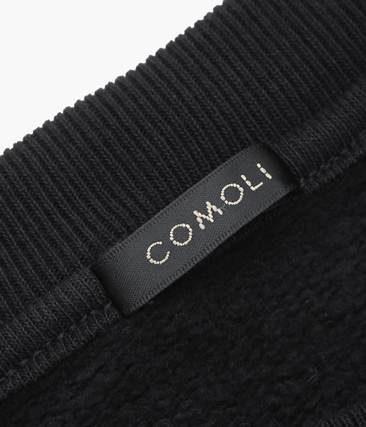 COMOLI ''코튼 뒷머리 크루 넥 ''(BLACK)