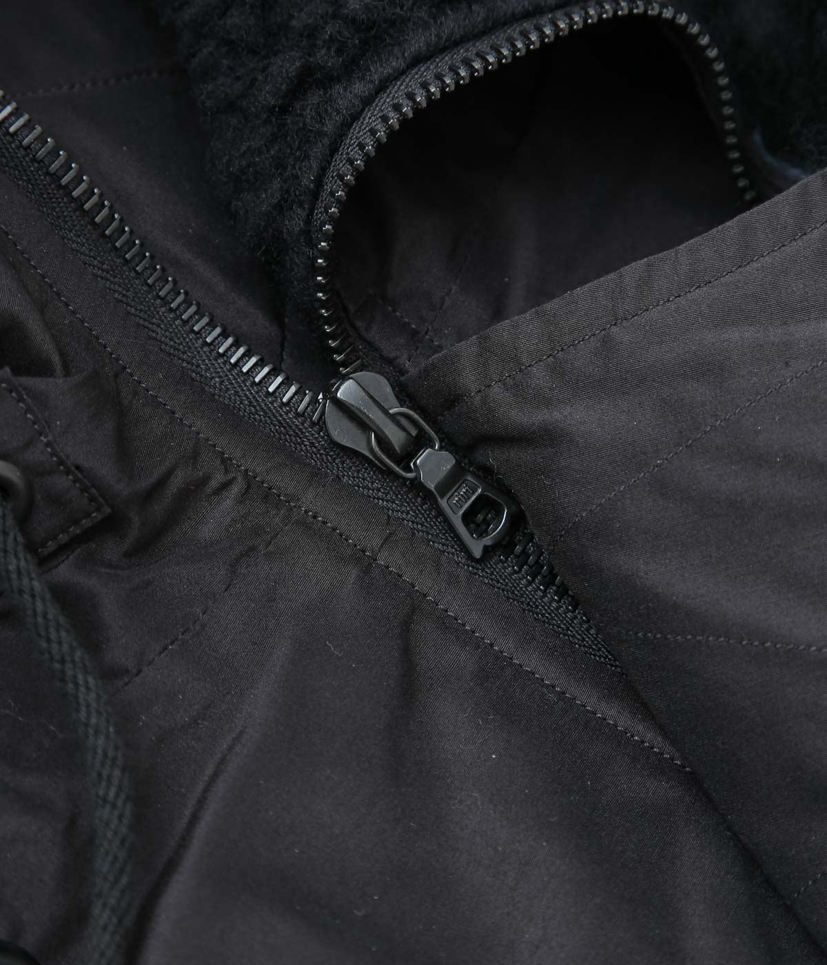 COMOLI ''コットンシルク ミリタリーフーデッドジャケット '' (BROWN)