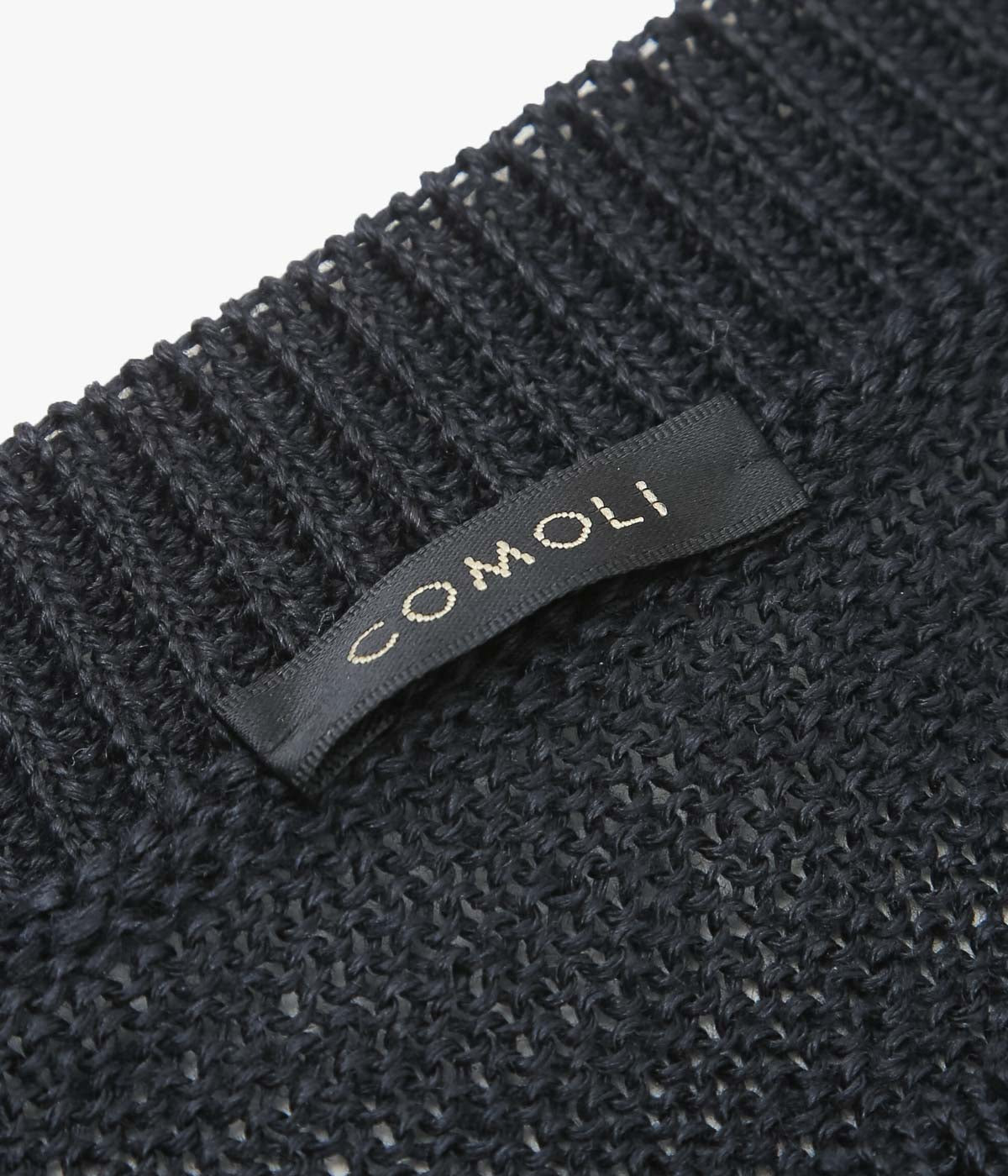 COMOLI ''リネン クルーネックニット'' (BLACK)