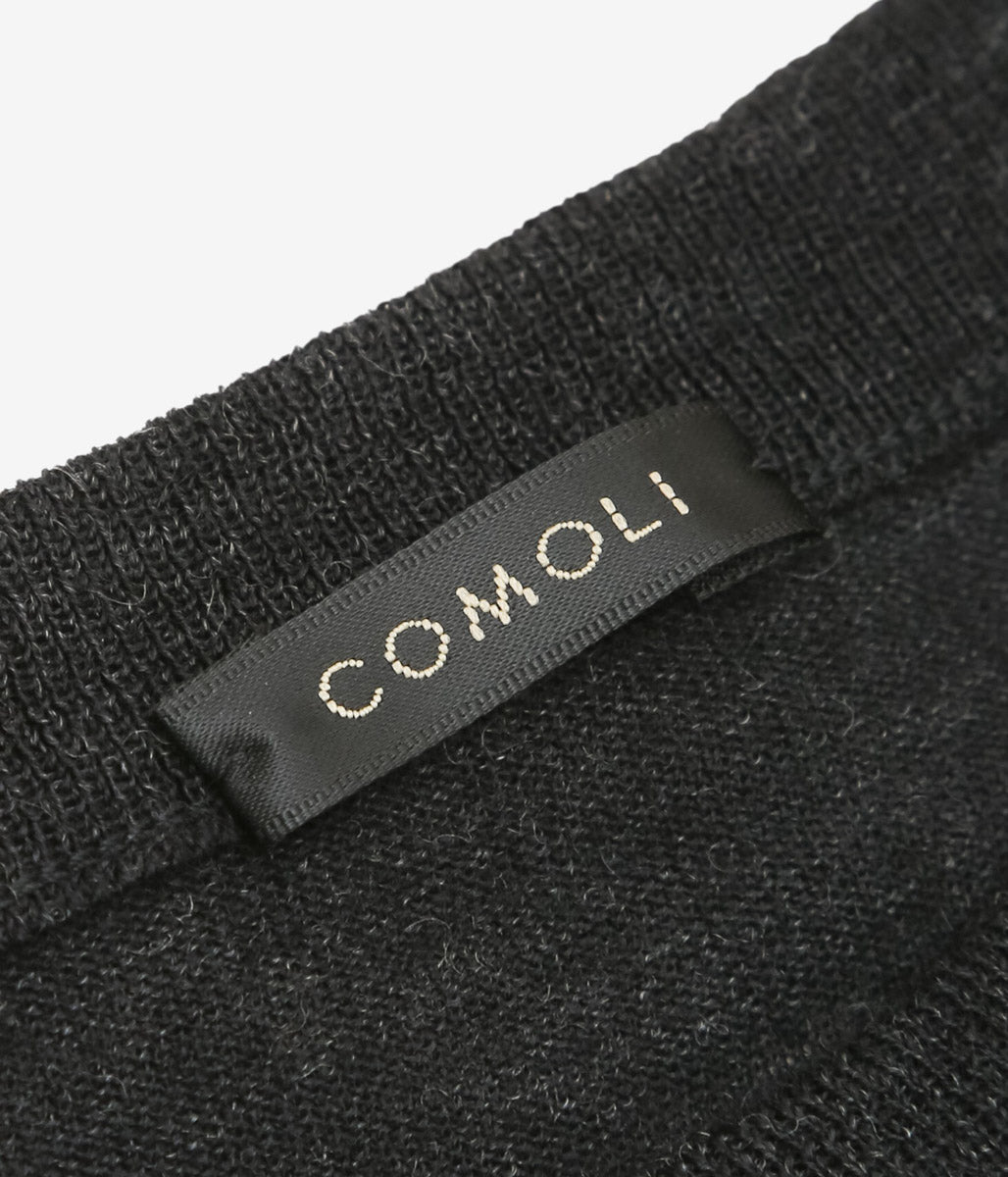 COMOLI "Wool Crew Neck Knit" (CHARCOAL)