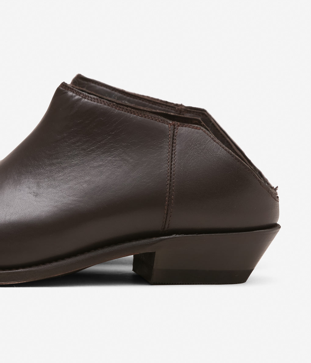 GABRIELA COLL GARMENTS ''NO.130 SENDRA CROPPED BOOTS'' (BROWN
