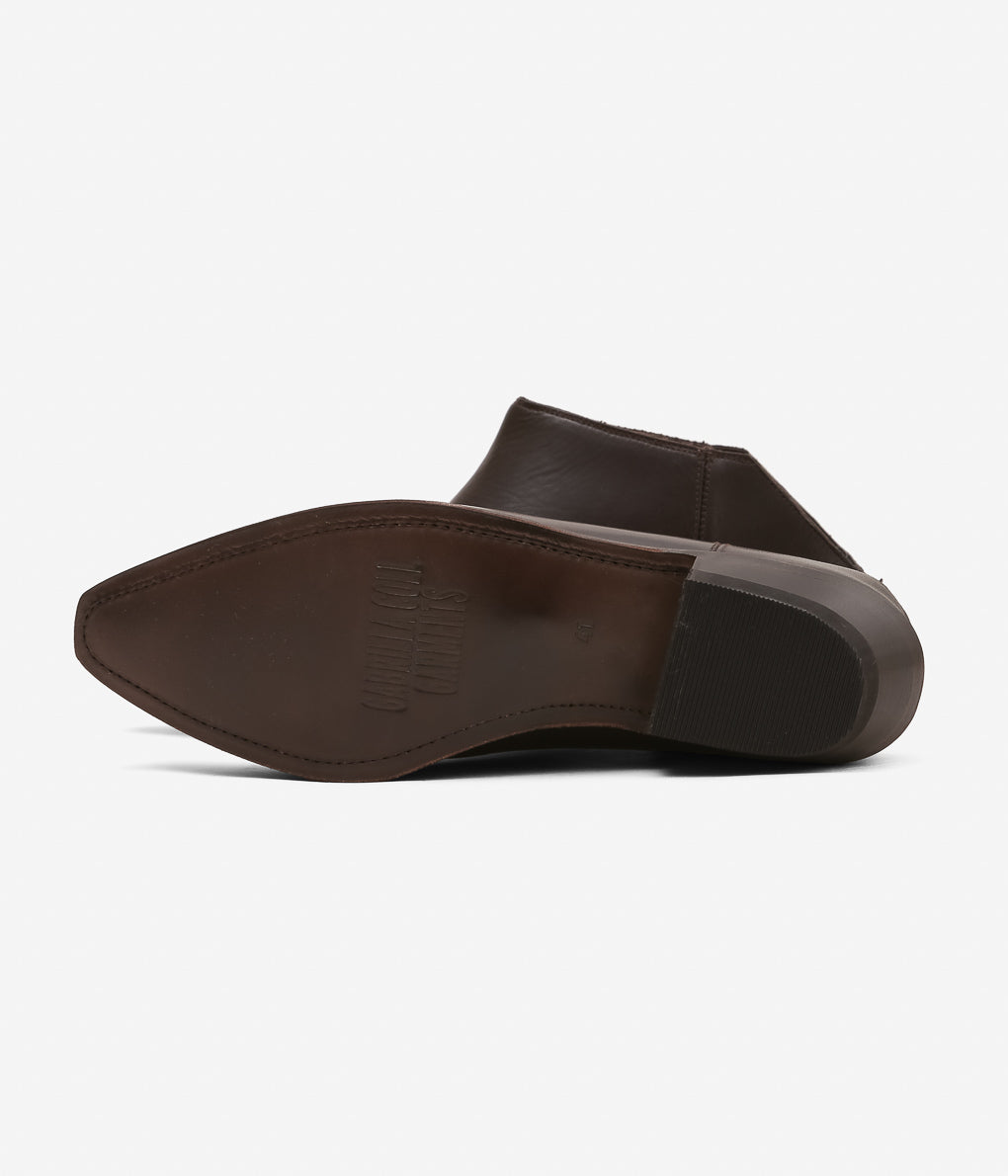GABRIELA COLL GARMENTS ''NO.130 SENDRA CROPPED BOOTS'' (BROWN)