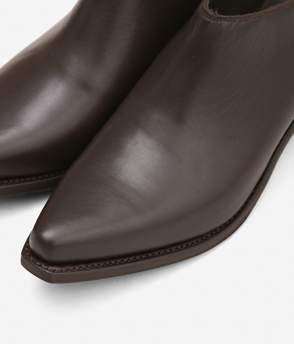 GABRIELA COLL GARMENTS ''NO.130 SENDRA CROPPED BOOTS'' (BROWN)