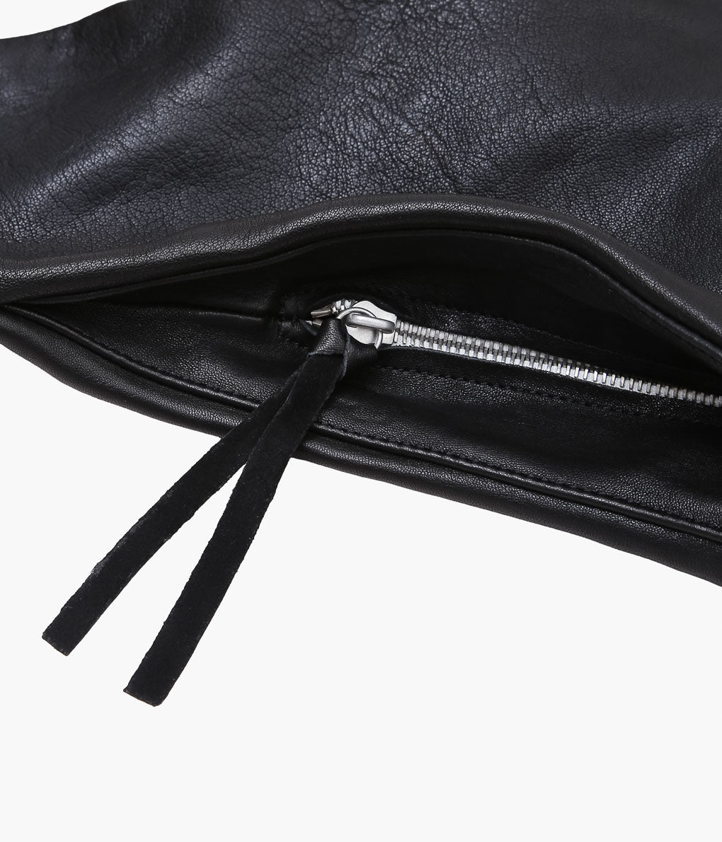 GABRIELA COLL GARMENTS ''NO.250 LEATHER CROSSED BAG'' (BLACK)