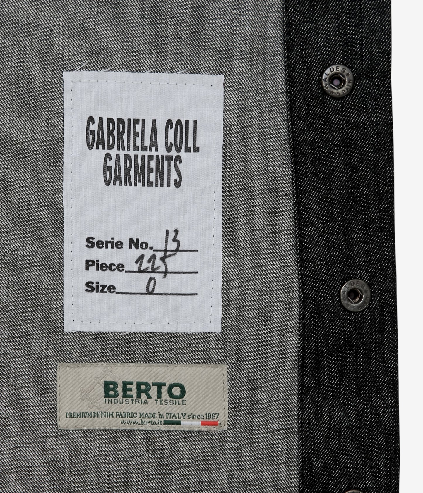 GABRIELA COLL GARMENTS ''NO.225 DENIM SNAP TOP'' (BLACK DENIM)