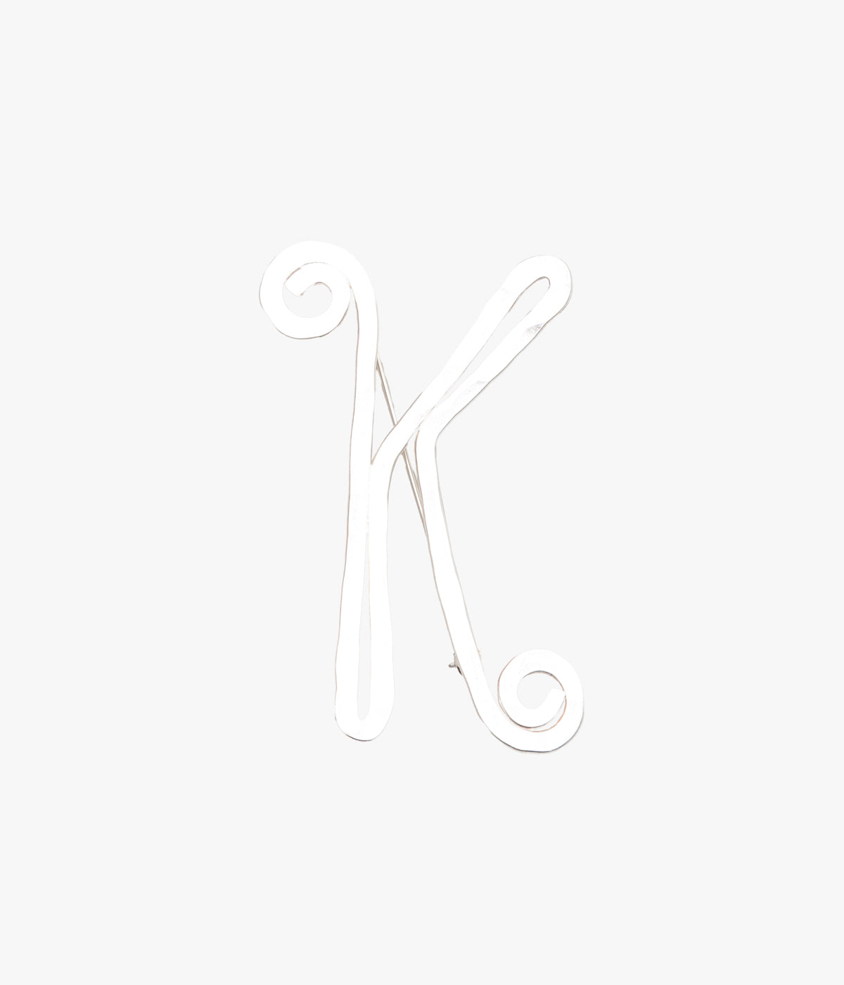 GEORGIA O'KEEFFE MUSEUM ''GEORGIA O'KEEFFE BROOCH "K"'' (SILVER)