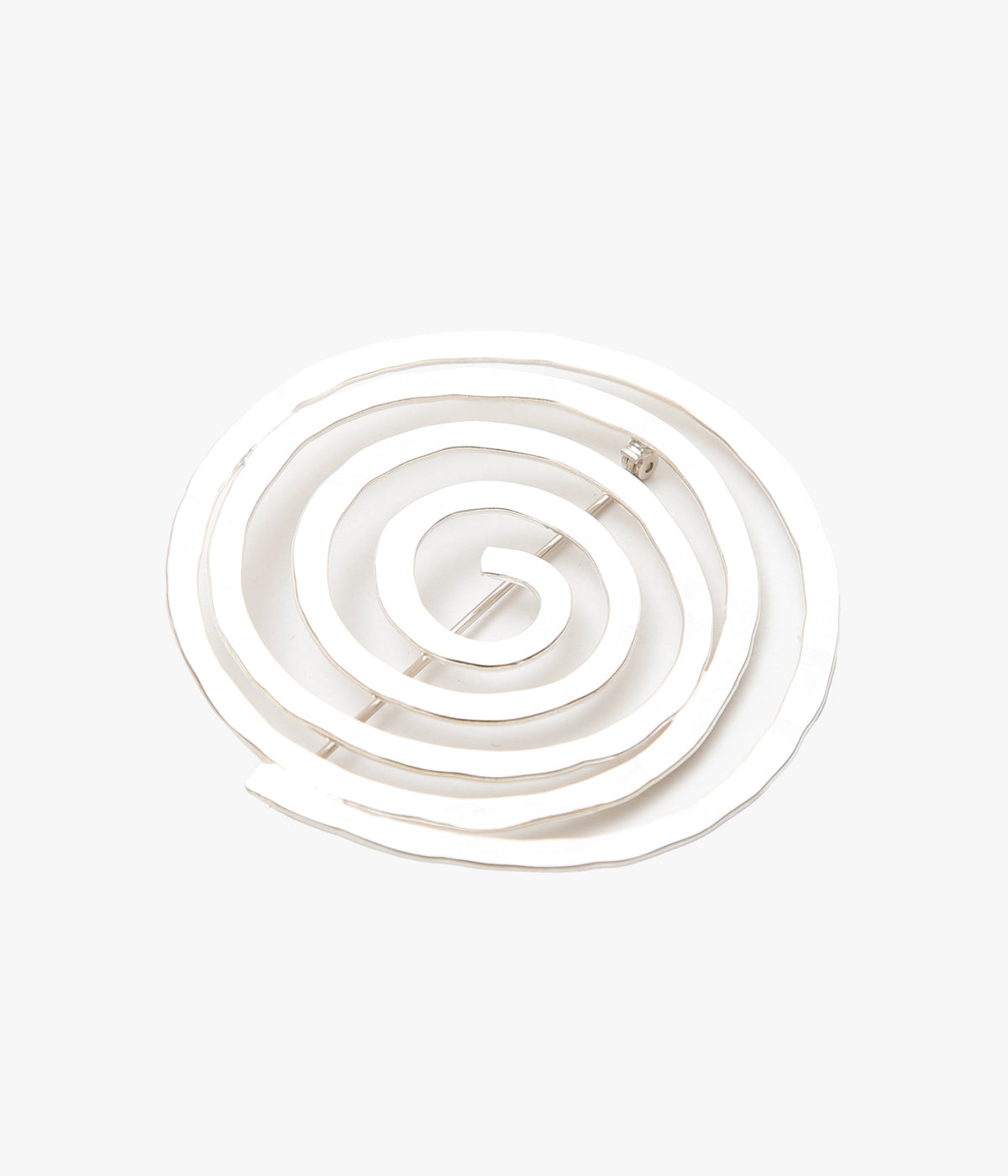 GEORGIA O'KEEFFE MUSEUM ''GEORGIA O'KEEFFE BROOCH "O"'' (SILVER)