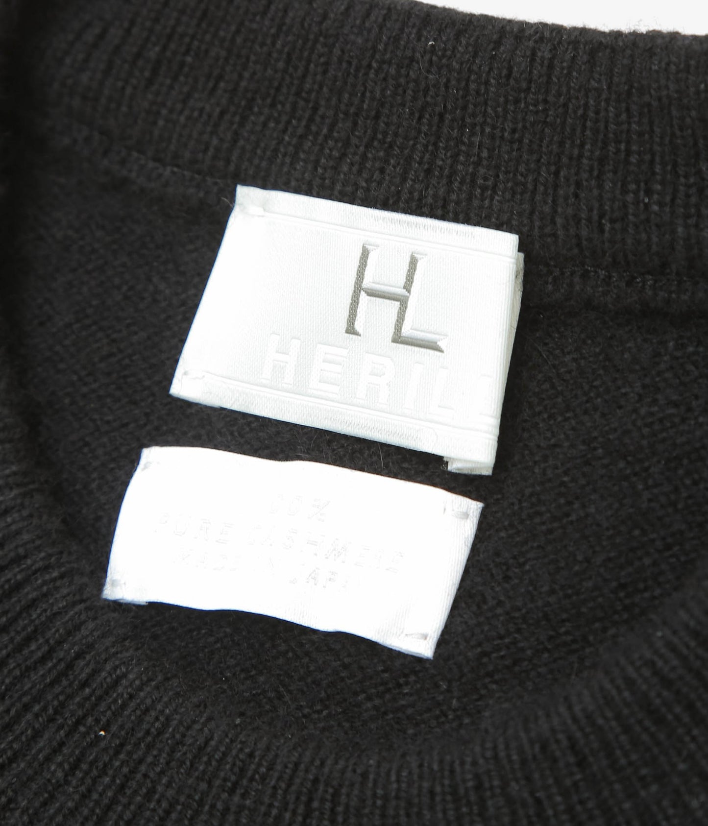HERILL ''GOLDENCASH PULLOVER'' (BLACK)