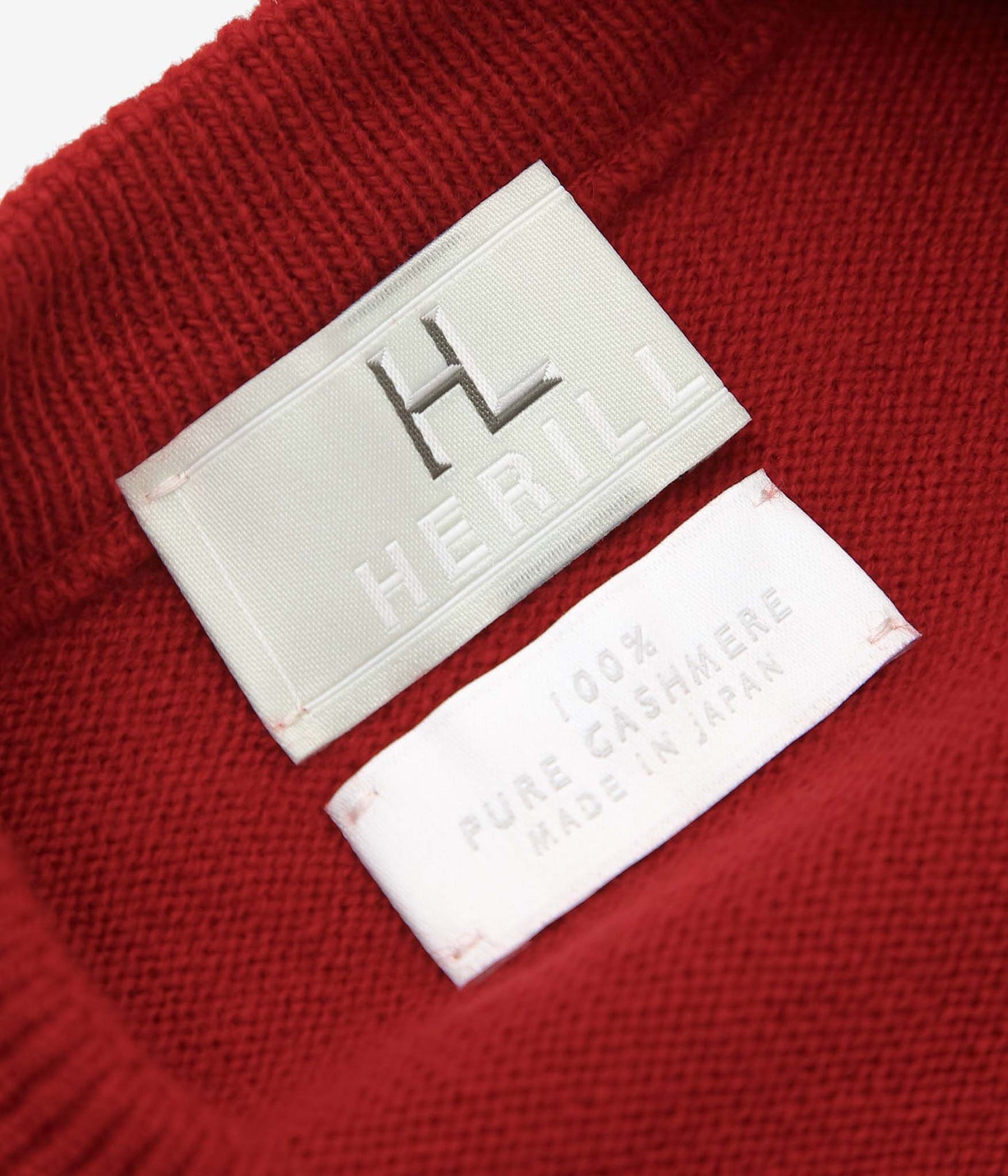 HERILL "GOLDENCASH PULLOVER" (RED)