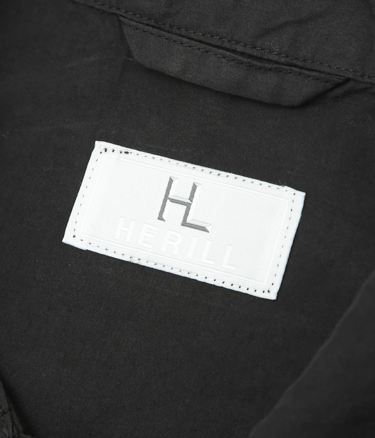 HERILL ''SUVIN SILK SHIRTJACKET'' (BLACK)