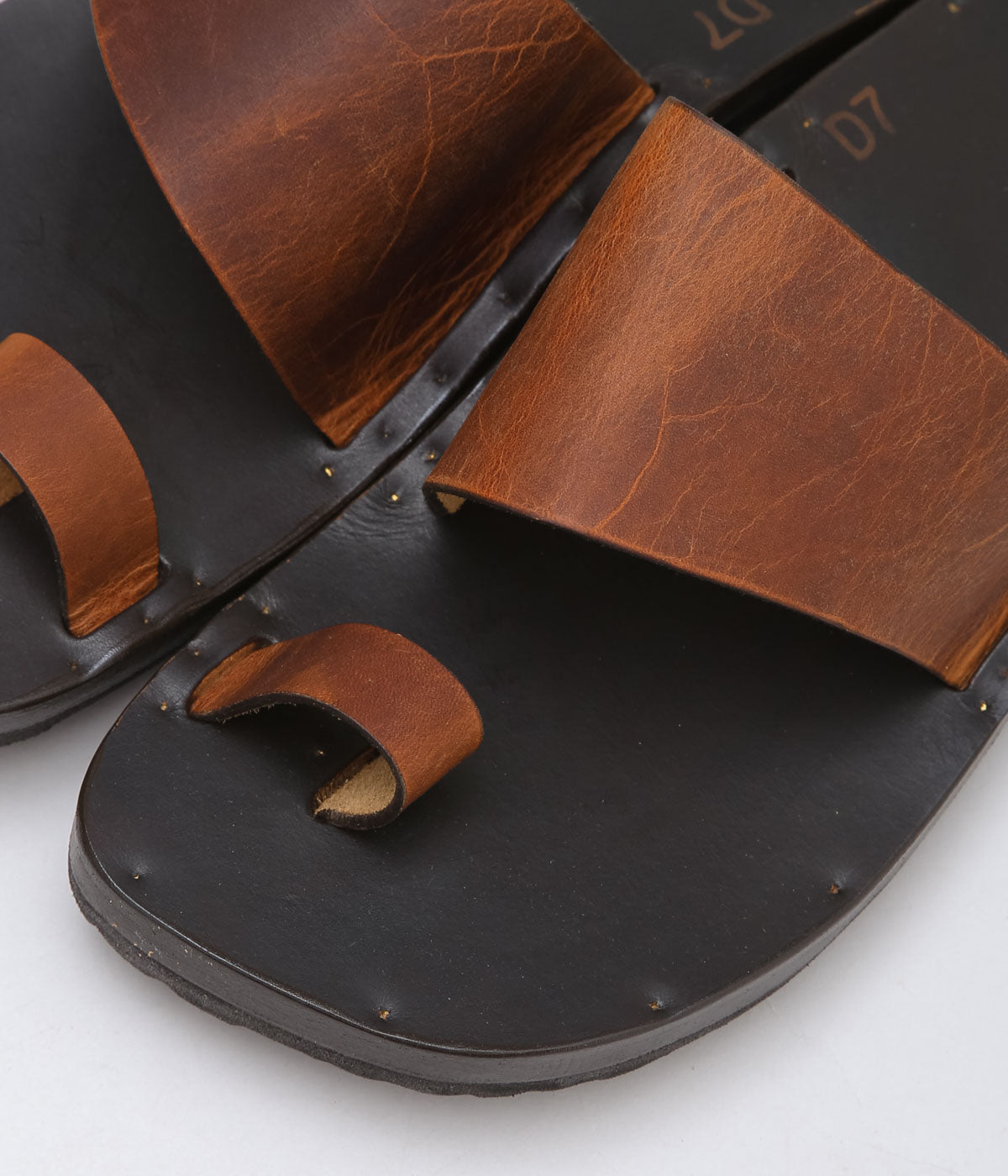 JUTTA NEUMANN ''ALICE SQUARE'' (CHESNUT)