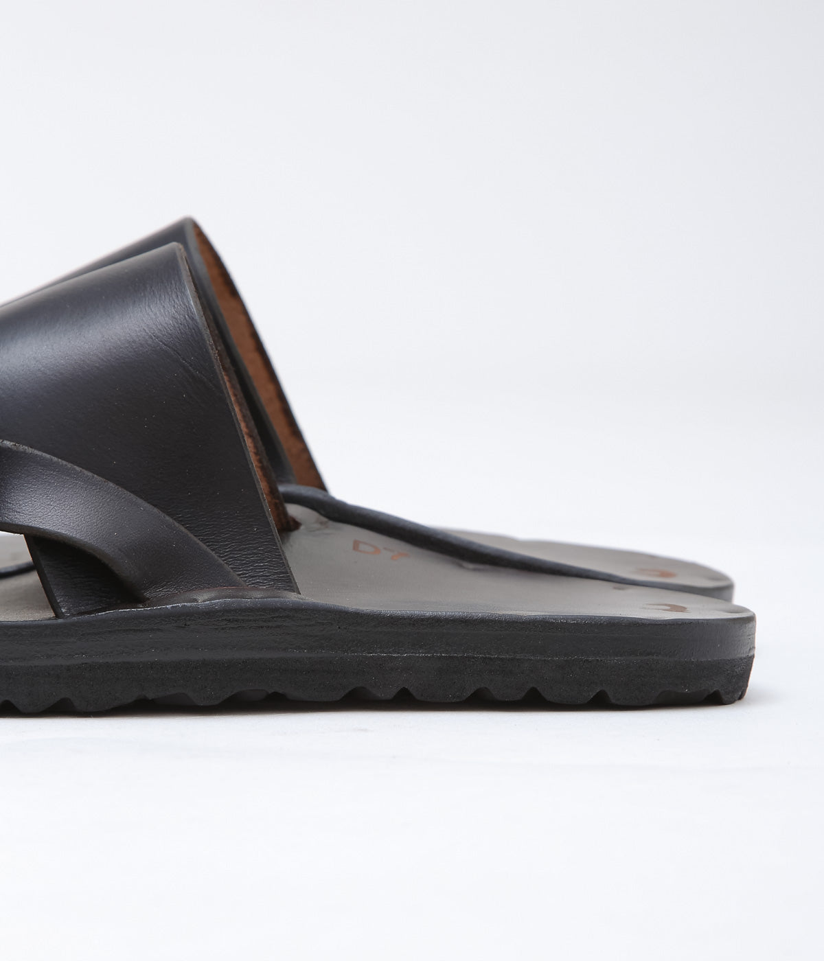 JUTTA NEUMANN ''FRANK'' (BLACK)