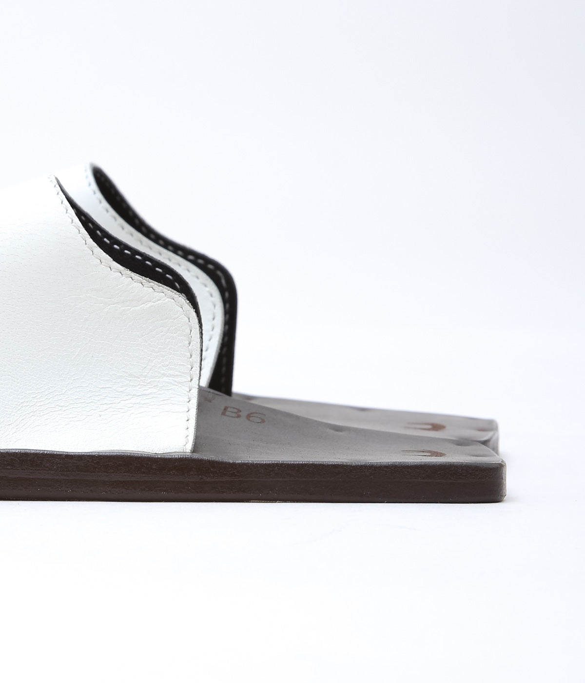 JUTTA NEUMANN ''KAHTAN'' (WHITE)