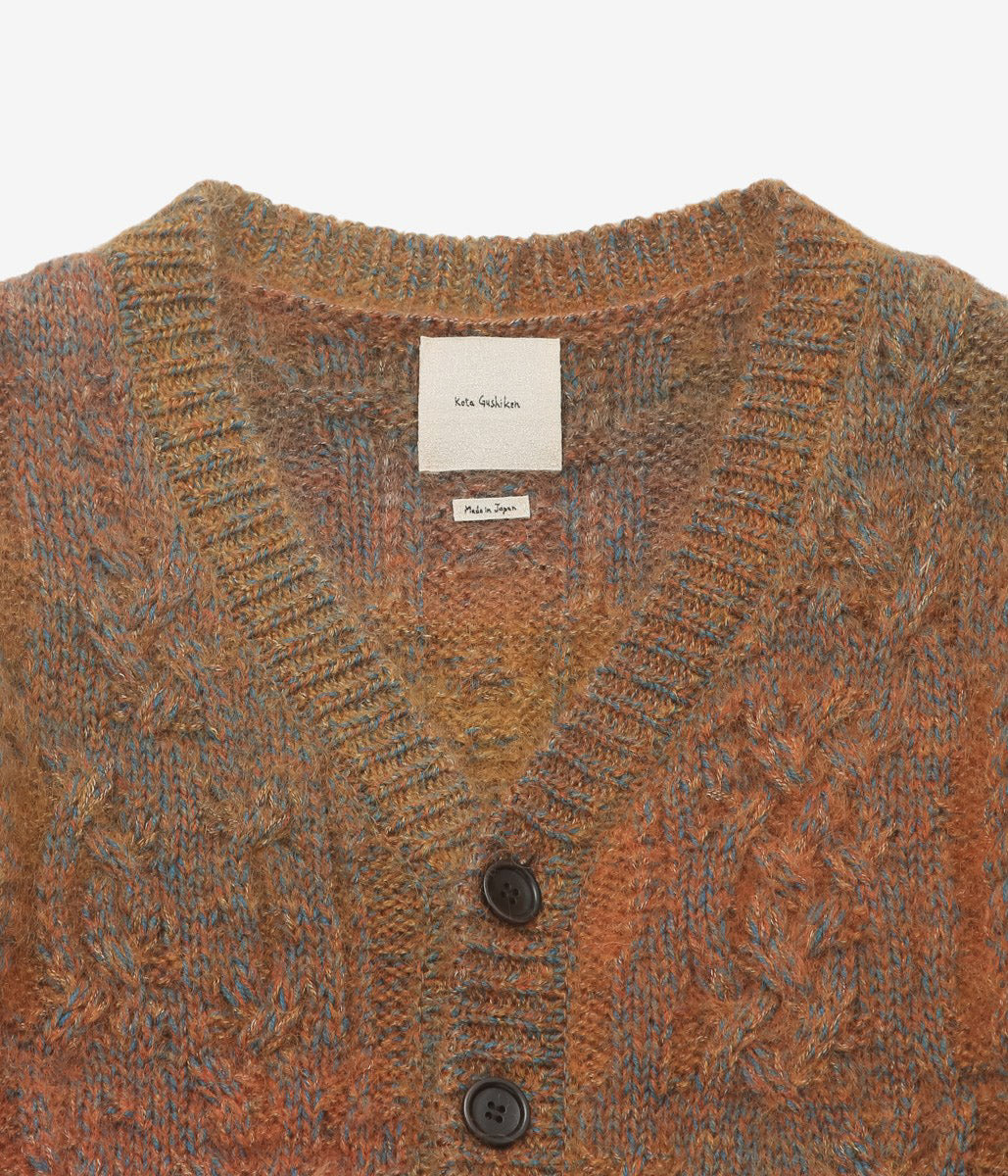 KOTA GUSHIKEN ''PYRAMID GRID PATTERN ON CABLE KNIT CARDIGAN'' (BROWN)