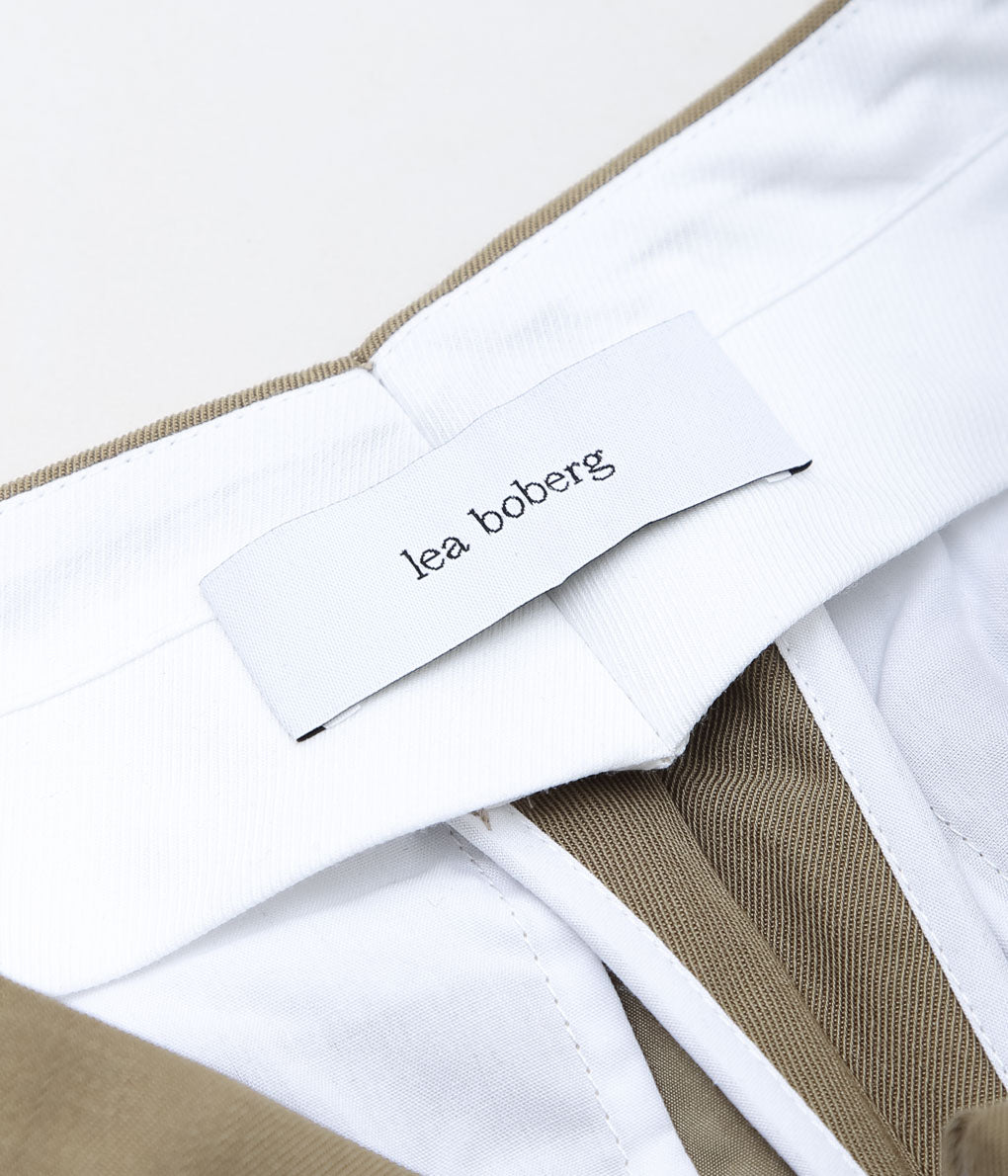 LEA BOBERG ''A.P. TROUSERS (JAPANESE CLEAR TWILL)'' (MILITARY)